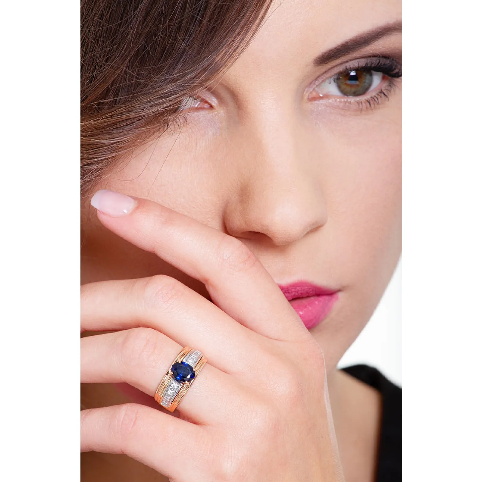 Anello fascia in Oro Bianco e Rosa 18k con Diamanti e Zaffiro blu