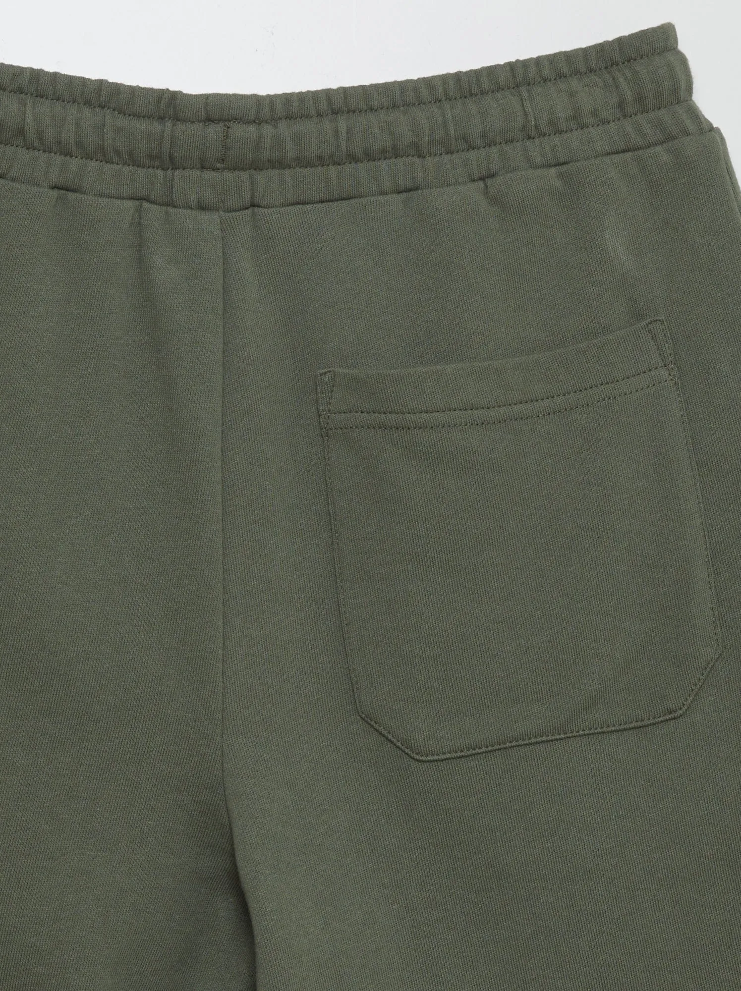 Bermuda in tessuto felpato leggero - VERDE