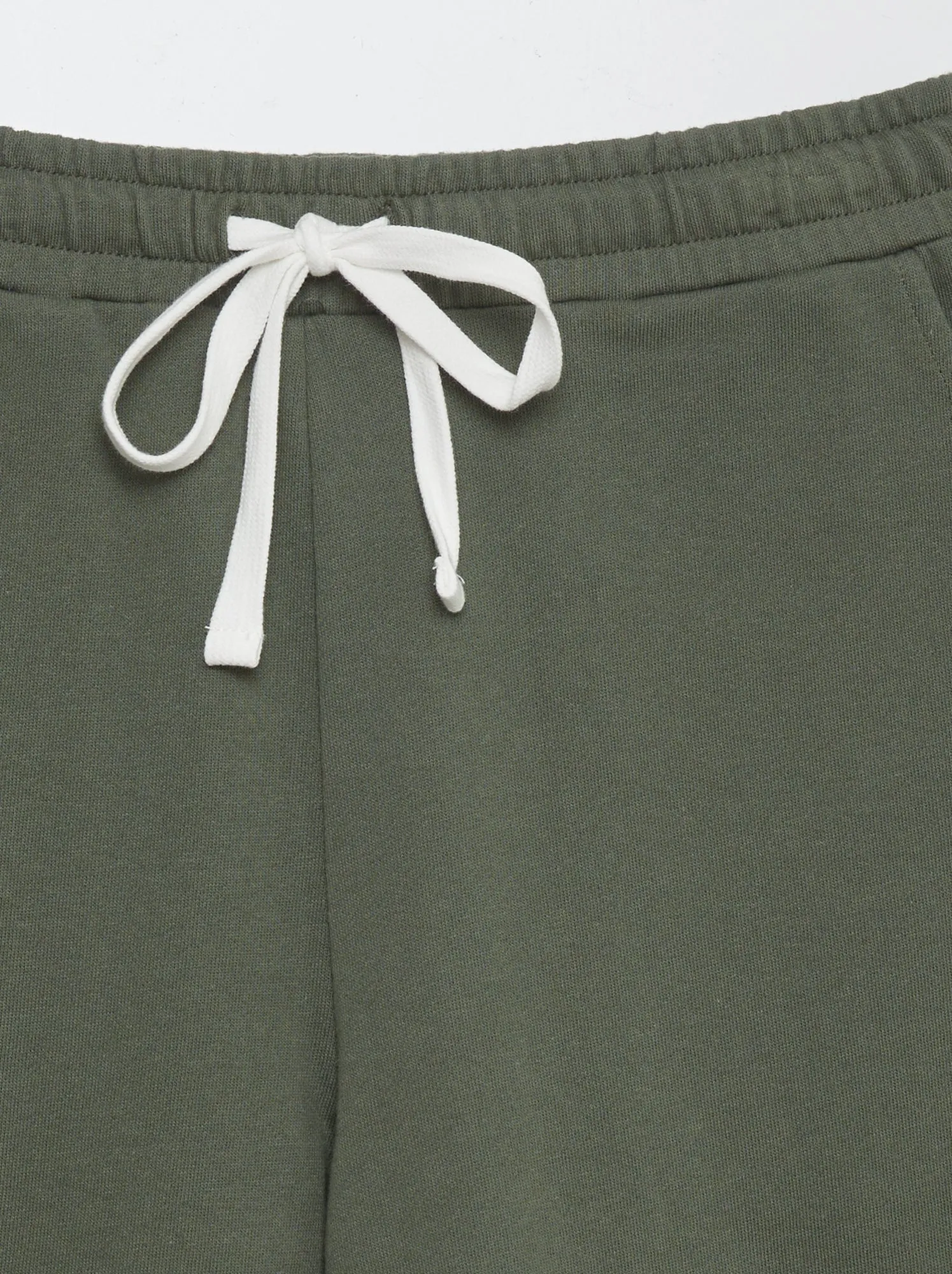 Bermuda in tessuto felpato leggero - VERDE