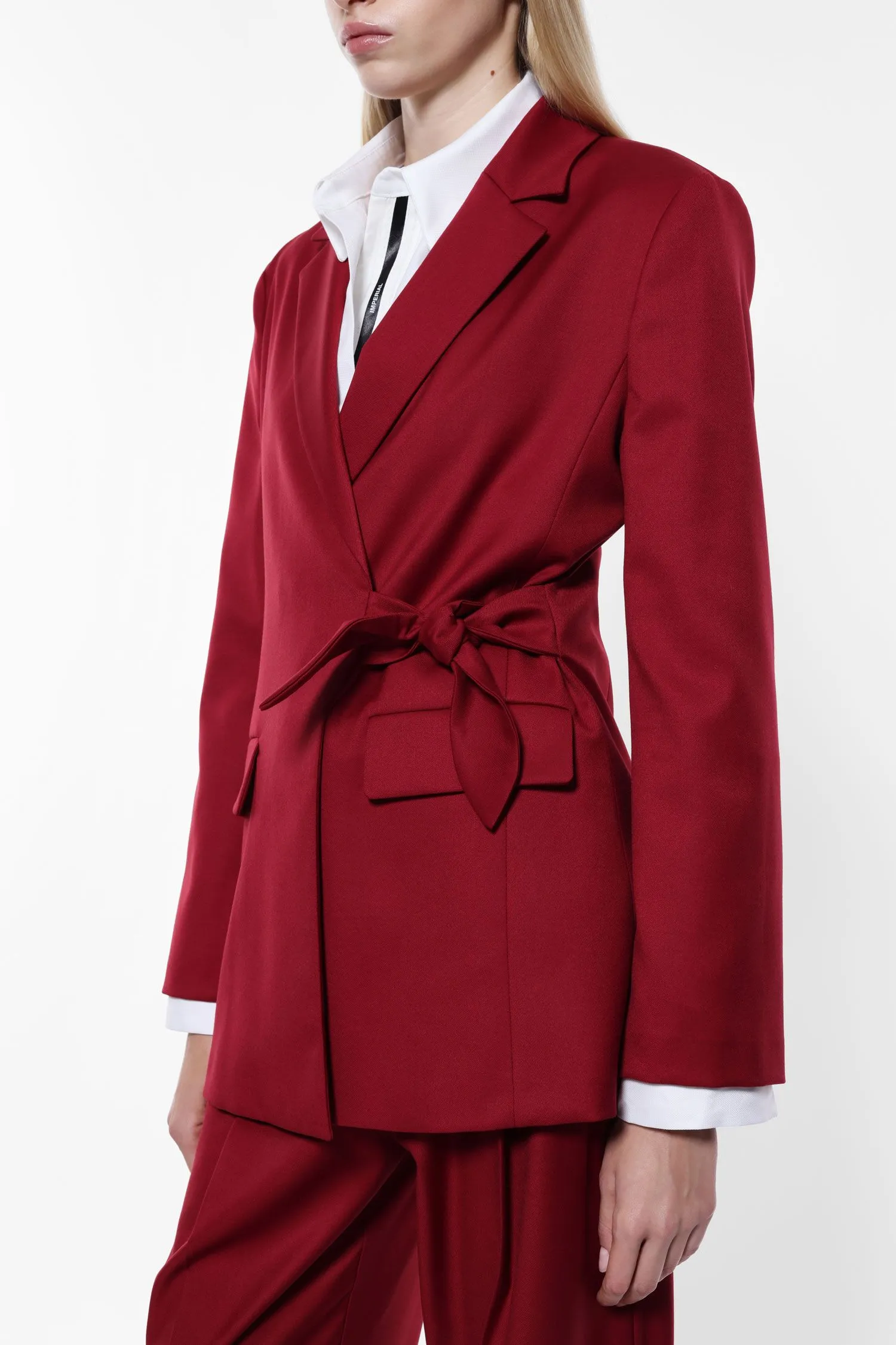   Blazer con fusciacca e tasche frontali     