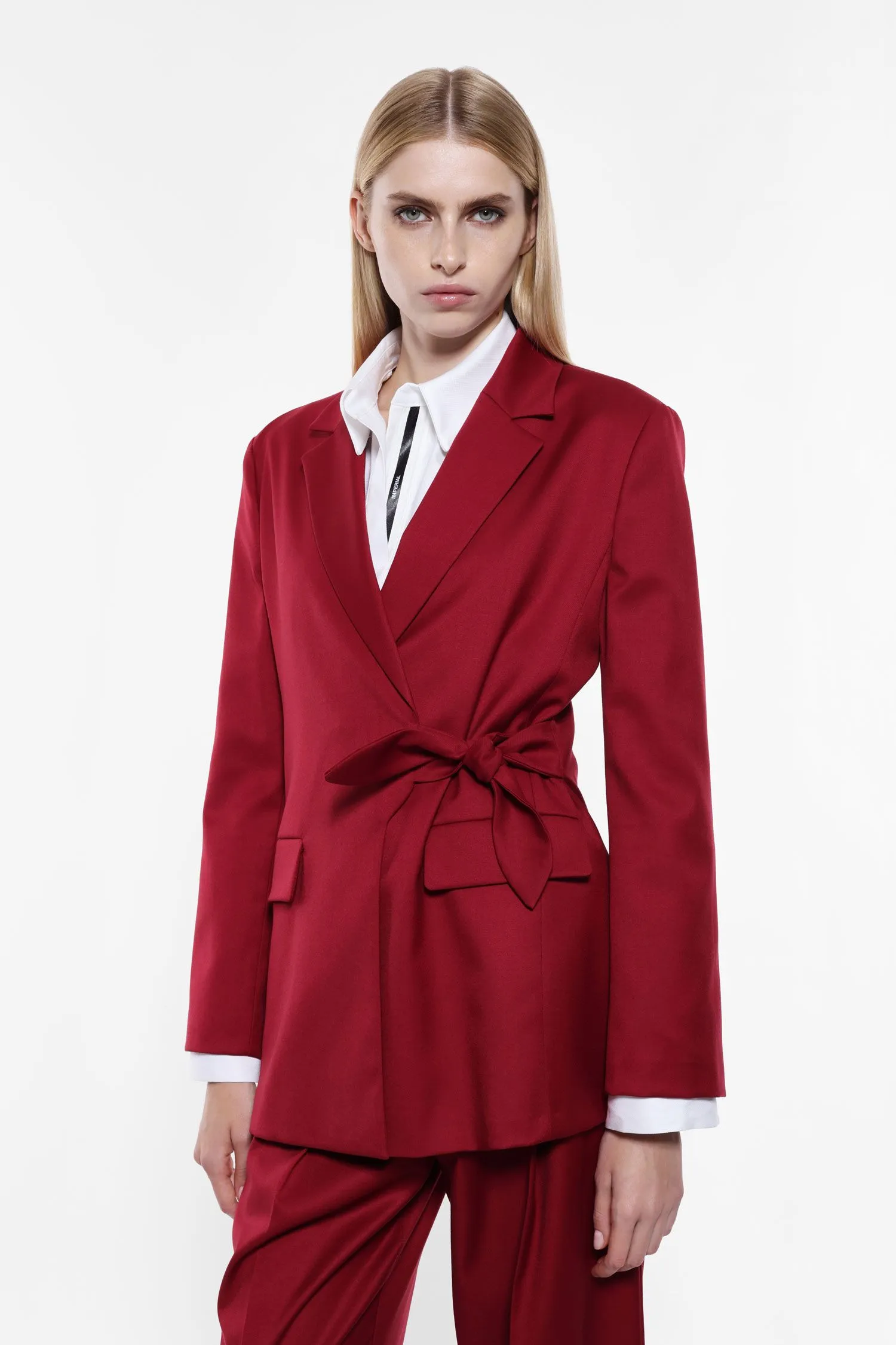   Blazer con fusciacca e tasche frontali     