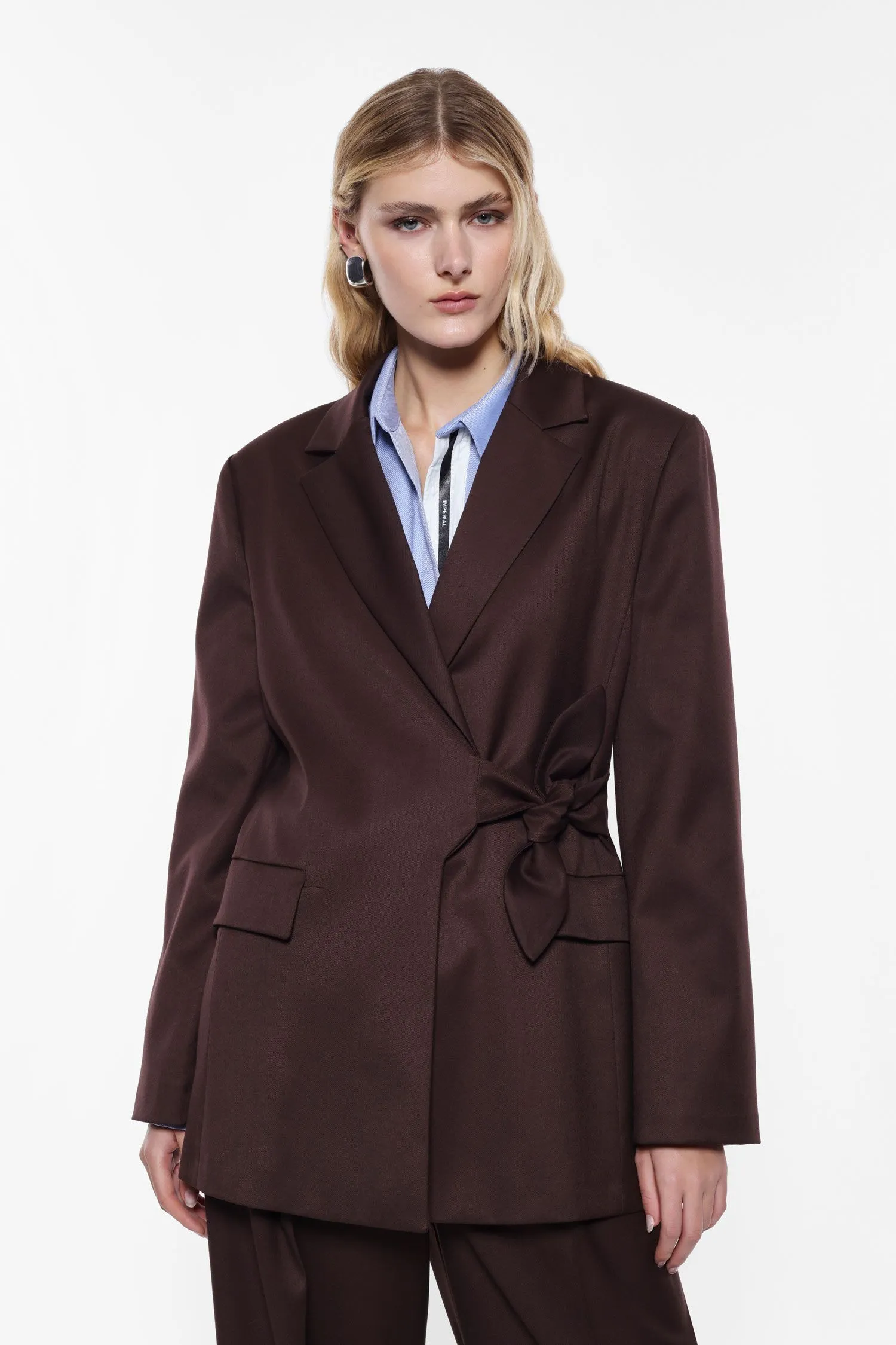   Blazer con fusciacca e tasche frontali     