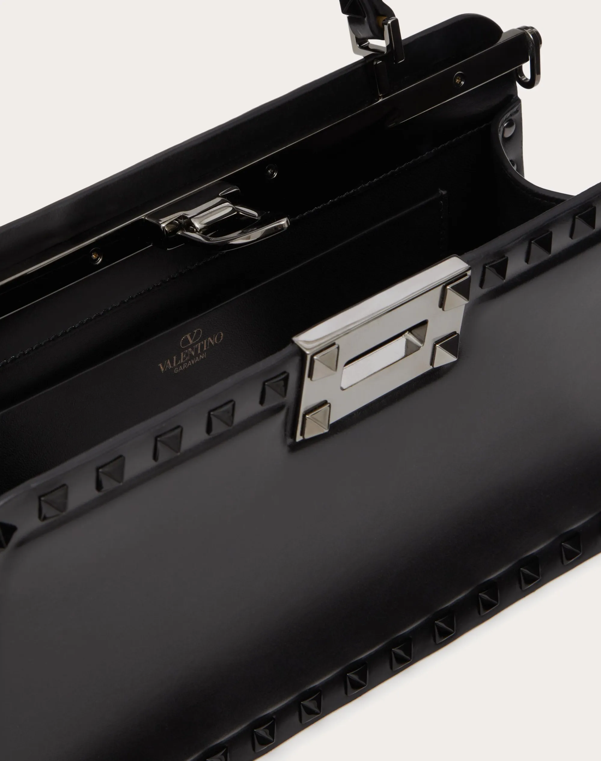BORSA A MANO ROCKSTUD IN VITELLO
