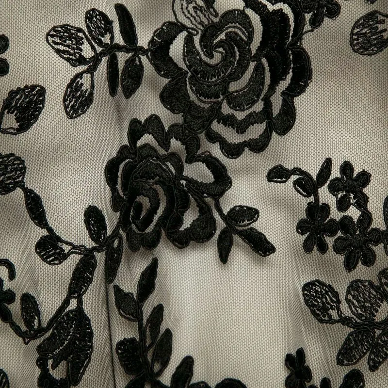 Cardigan lungo in macramé floreale 