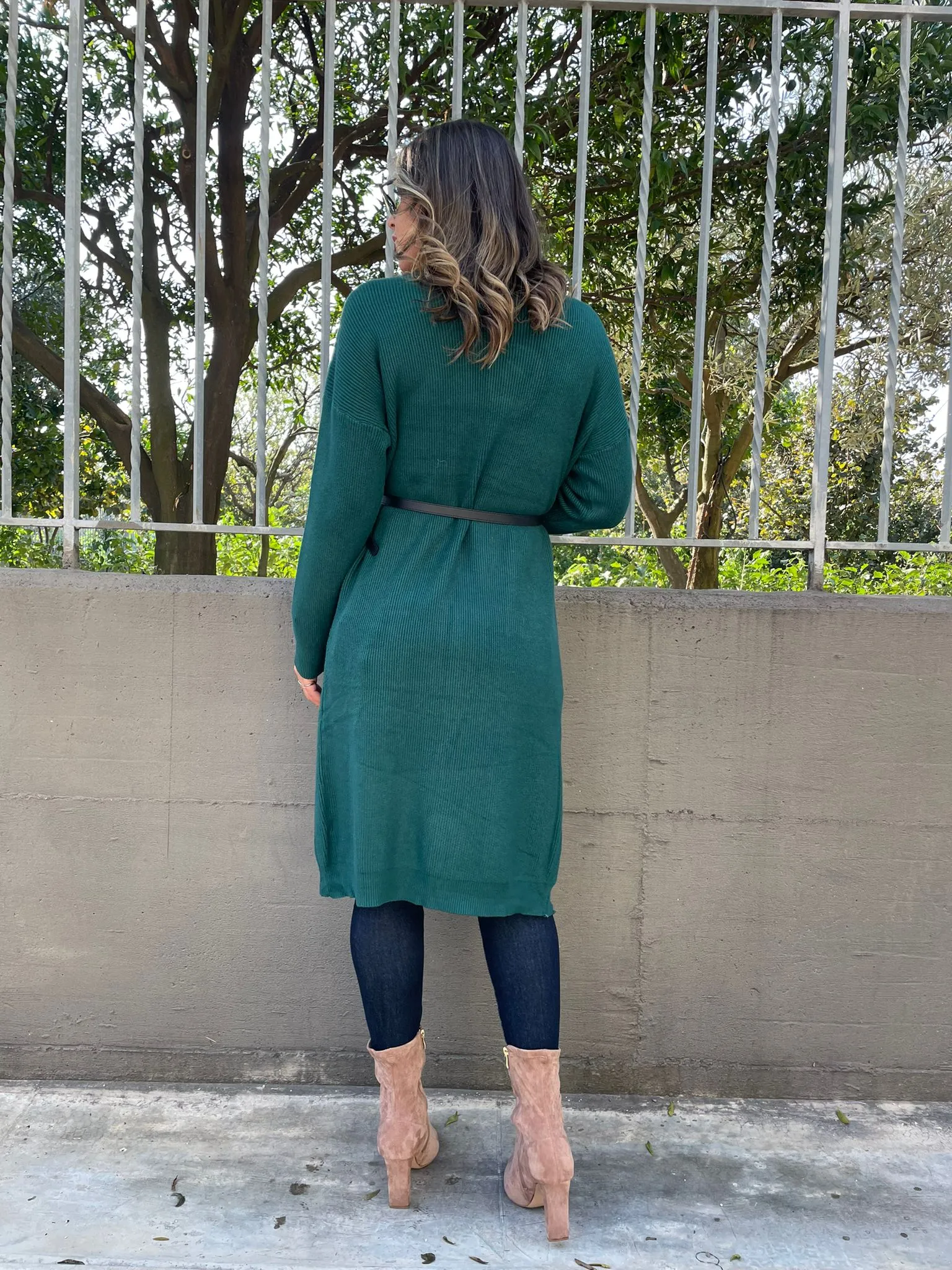 Cardigan lungo tinta unita con tasconi