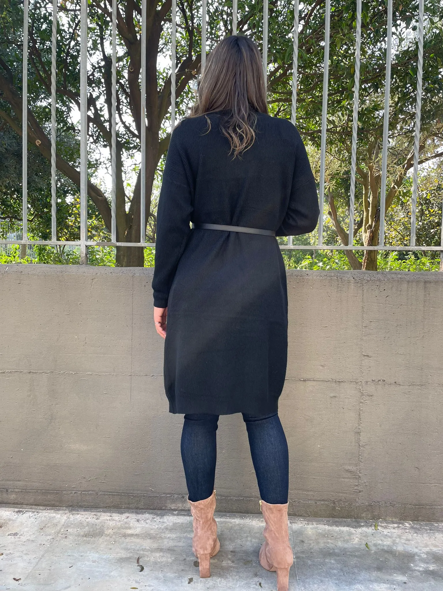 Cardigan lungo tinta unita con tasconi