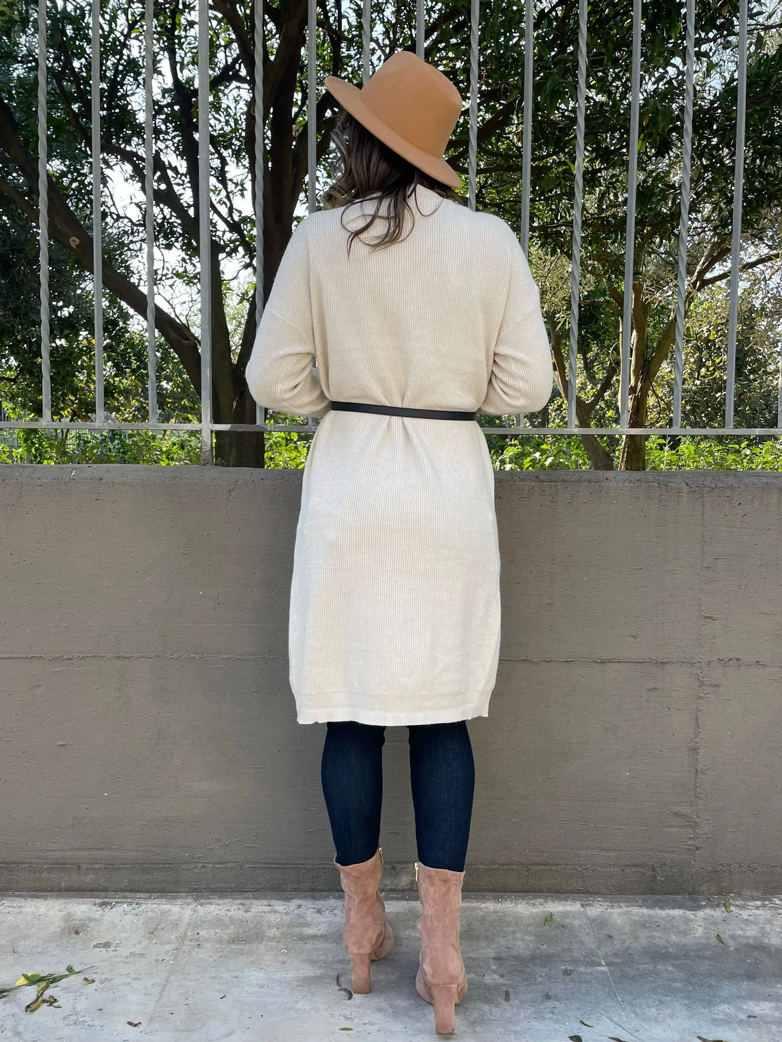 Cardigan lungo tinta unita con tasconi