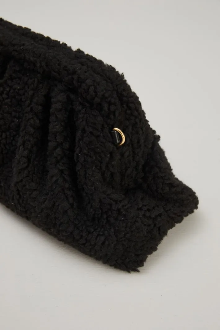 Clutch in tessuto peluche