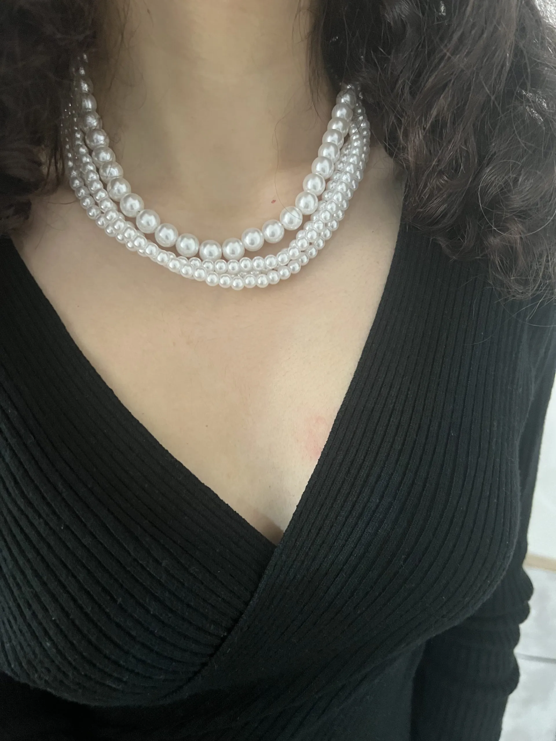 Collana a 4 fili con perle in acciaio