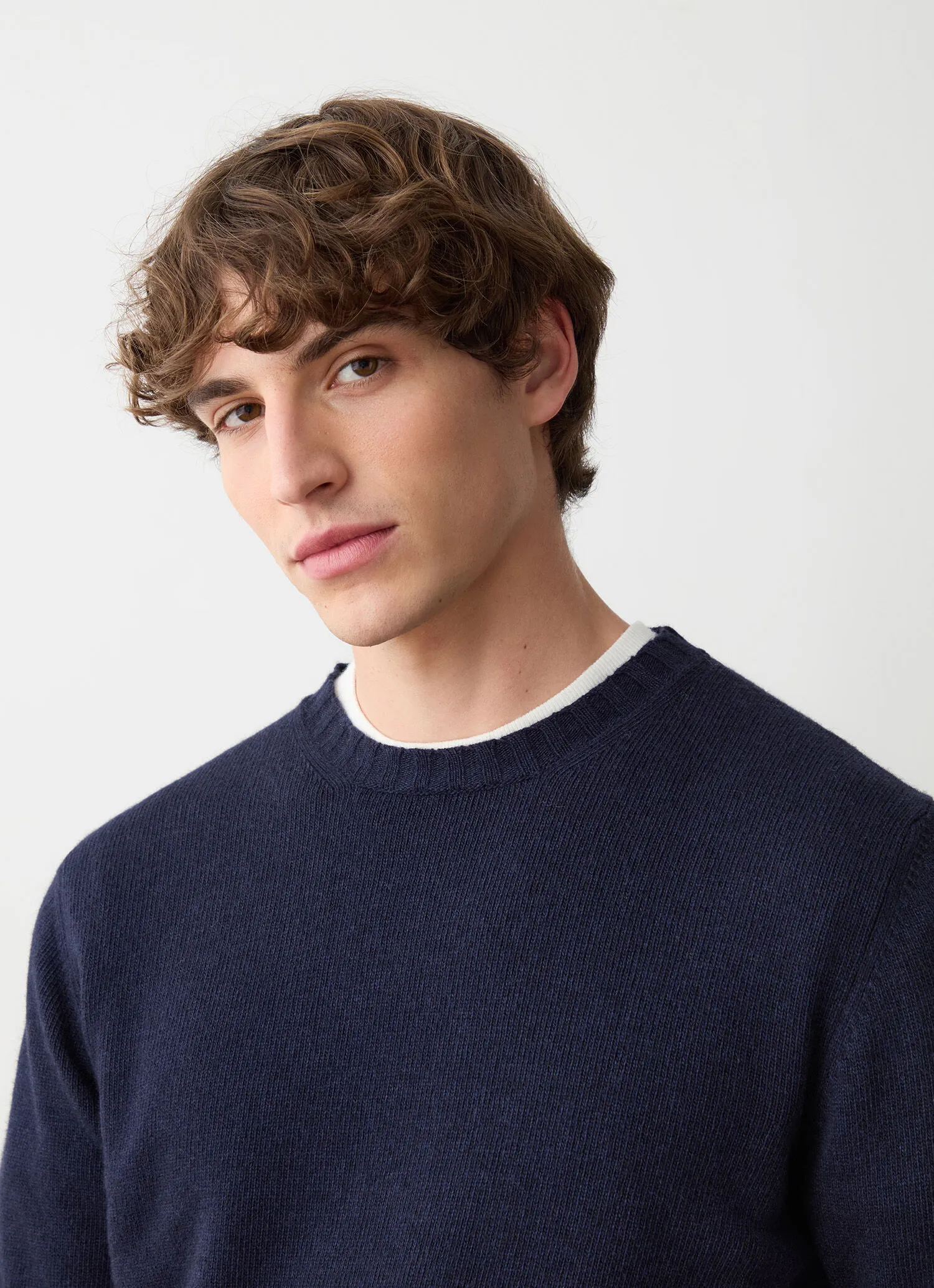 Crew-neck cashmere-blend pullover
