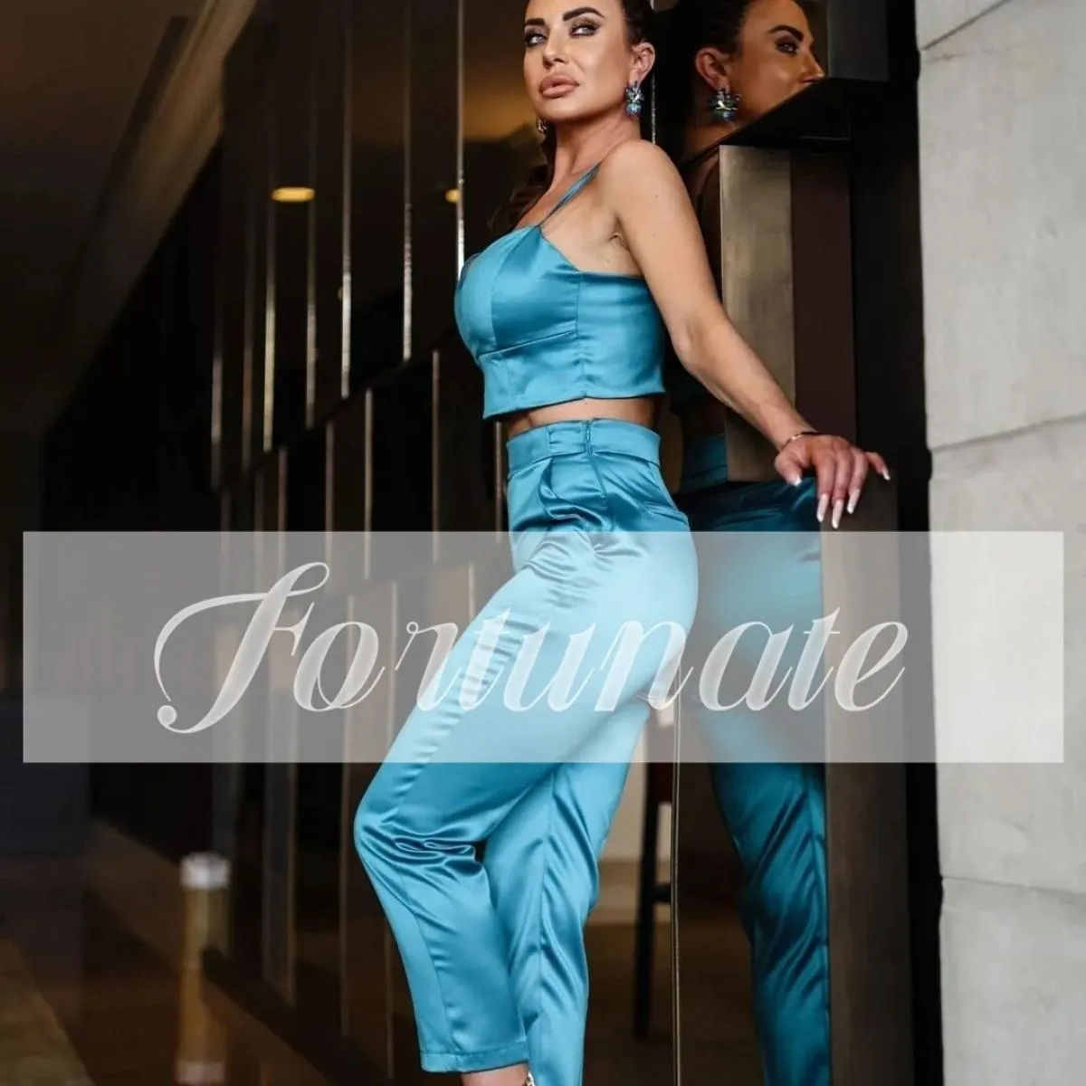 Elegante abito Quinceanera in due pezzi azzurro cielo Una linea con cinturino per spaghetti e scollo a barca, cocktail party, ab