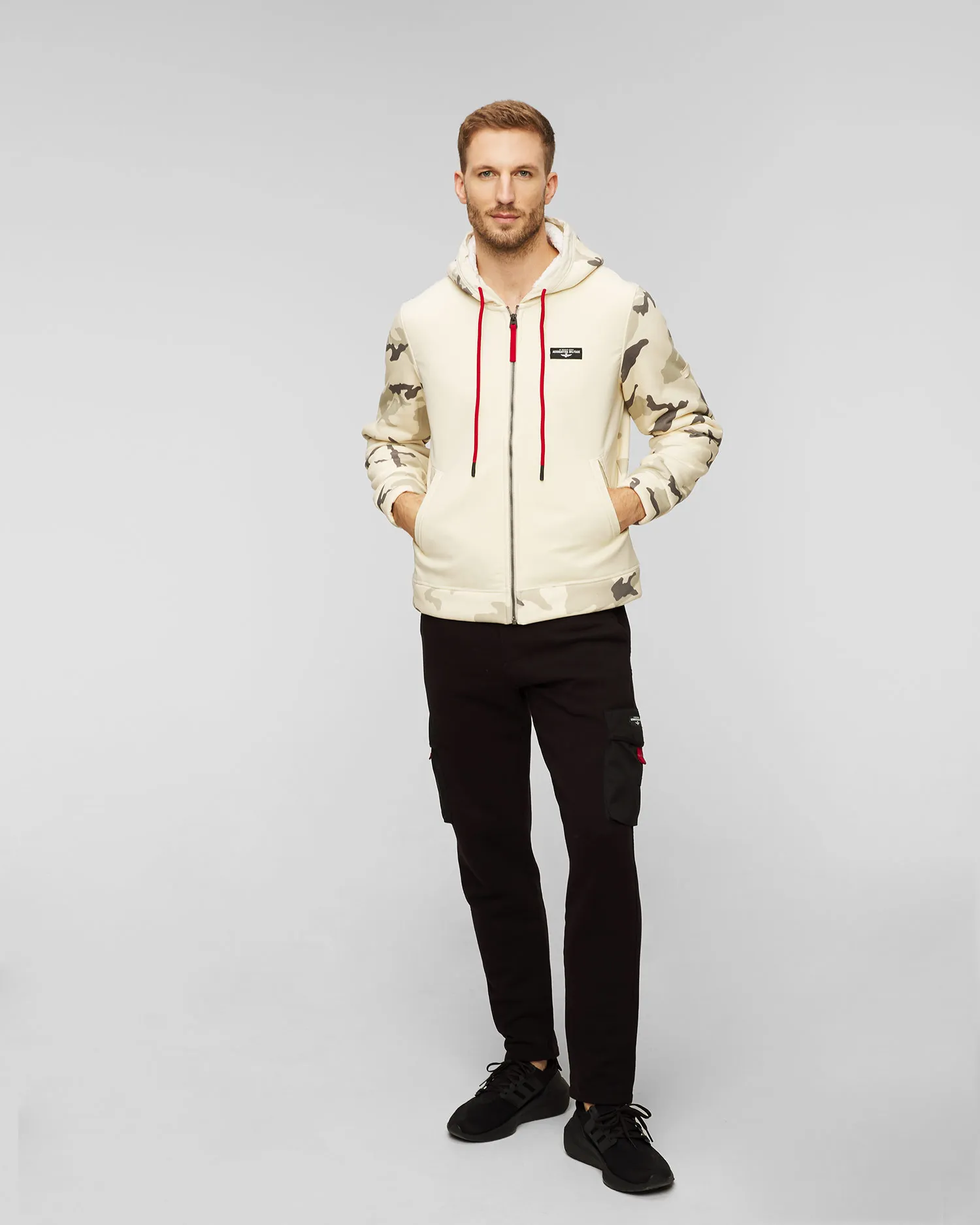 Felpa beige da uomo con cappuccio Aeronautica Militare 232af461f529-94409