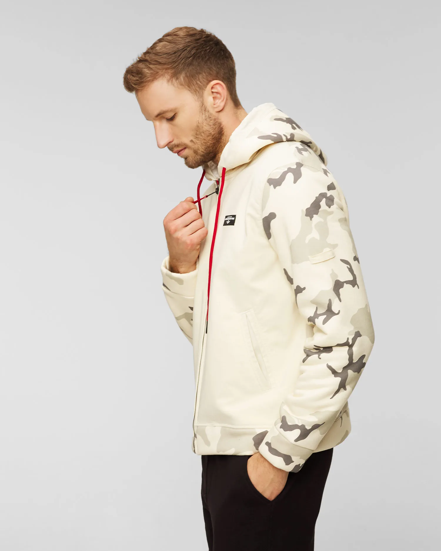 Felpa beige da uomo con cappuccio Aeronautica Militare 232af461f529-94409