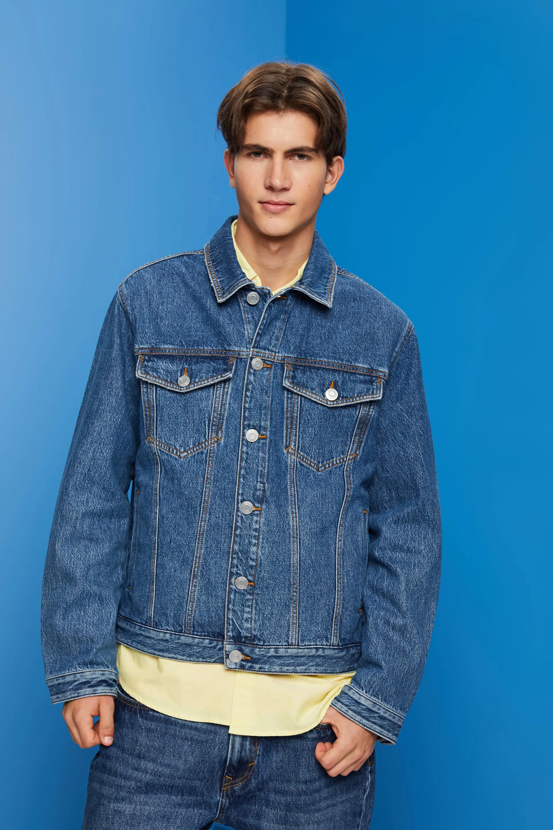 Giacca di jeans in cotone sostenibile