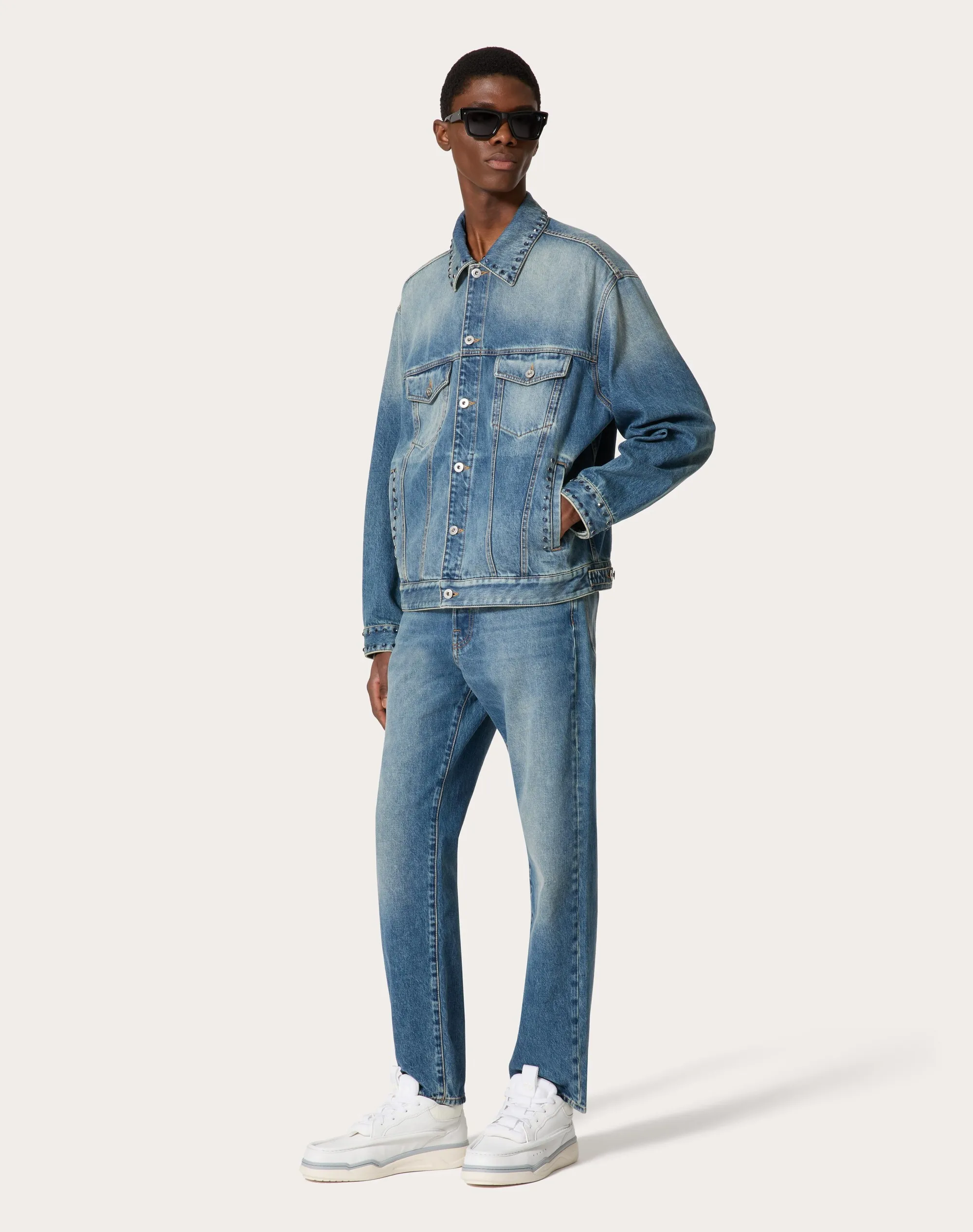 GIACCA IN DENIM CON CABOCHONS