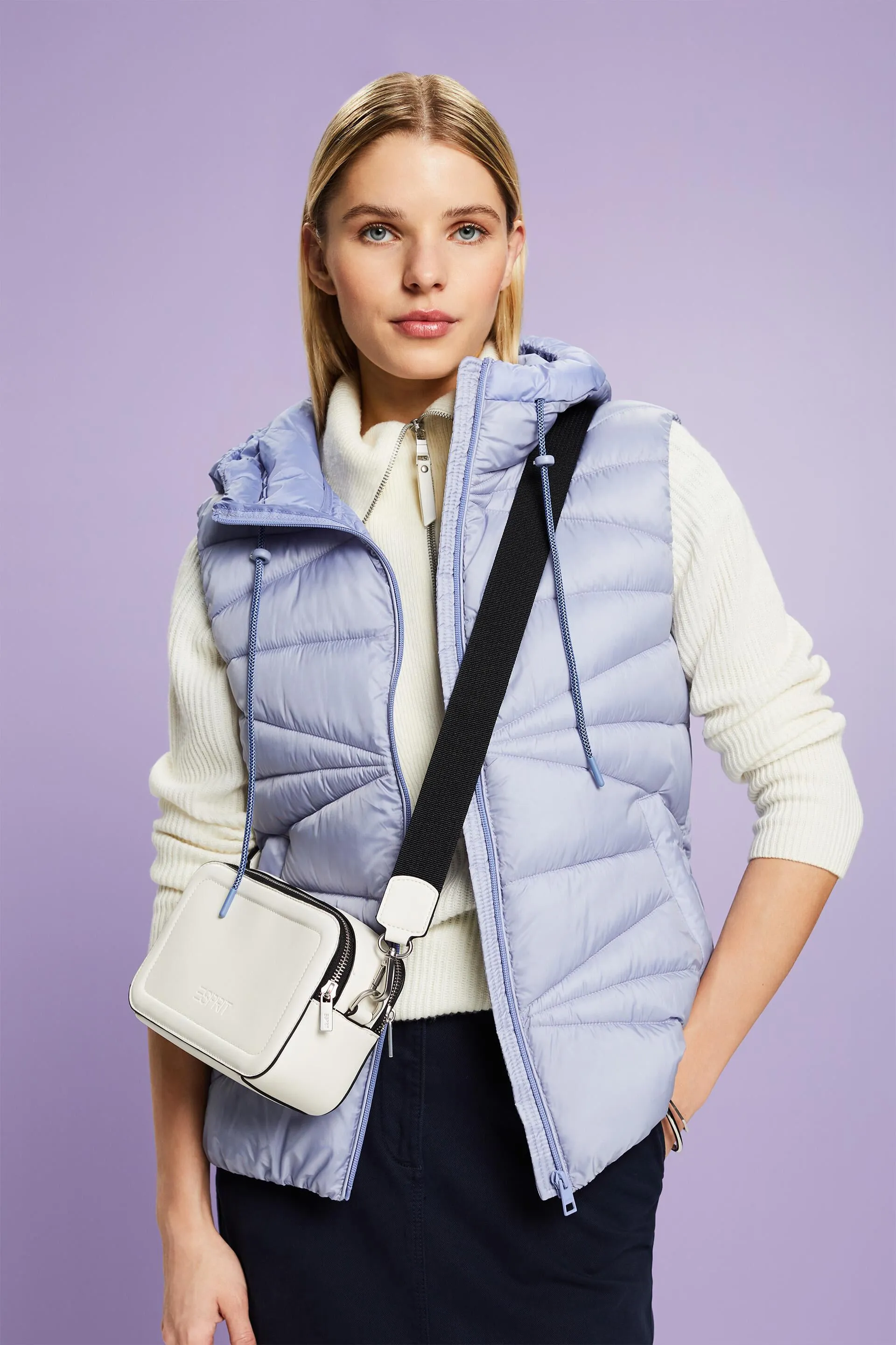 Gilet con cappuccio idrorepellente