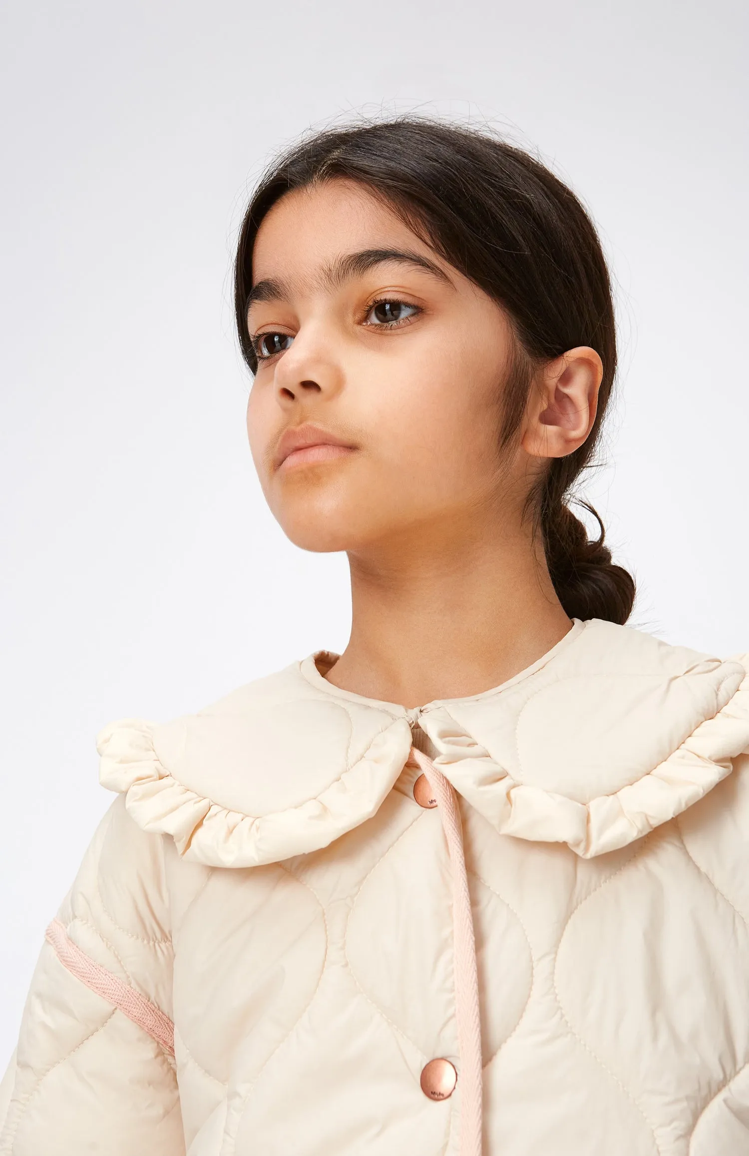 Giubbino trapuntato beige con colletto per bambina