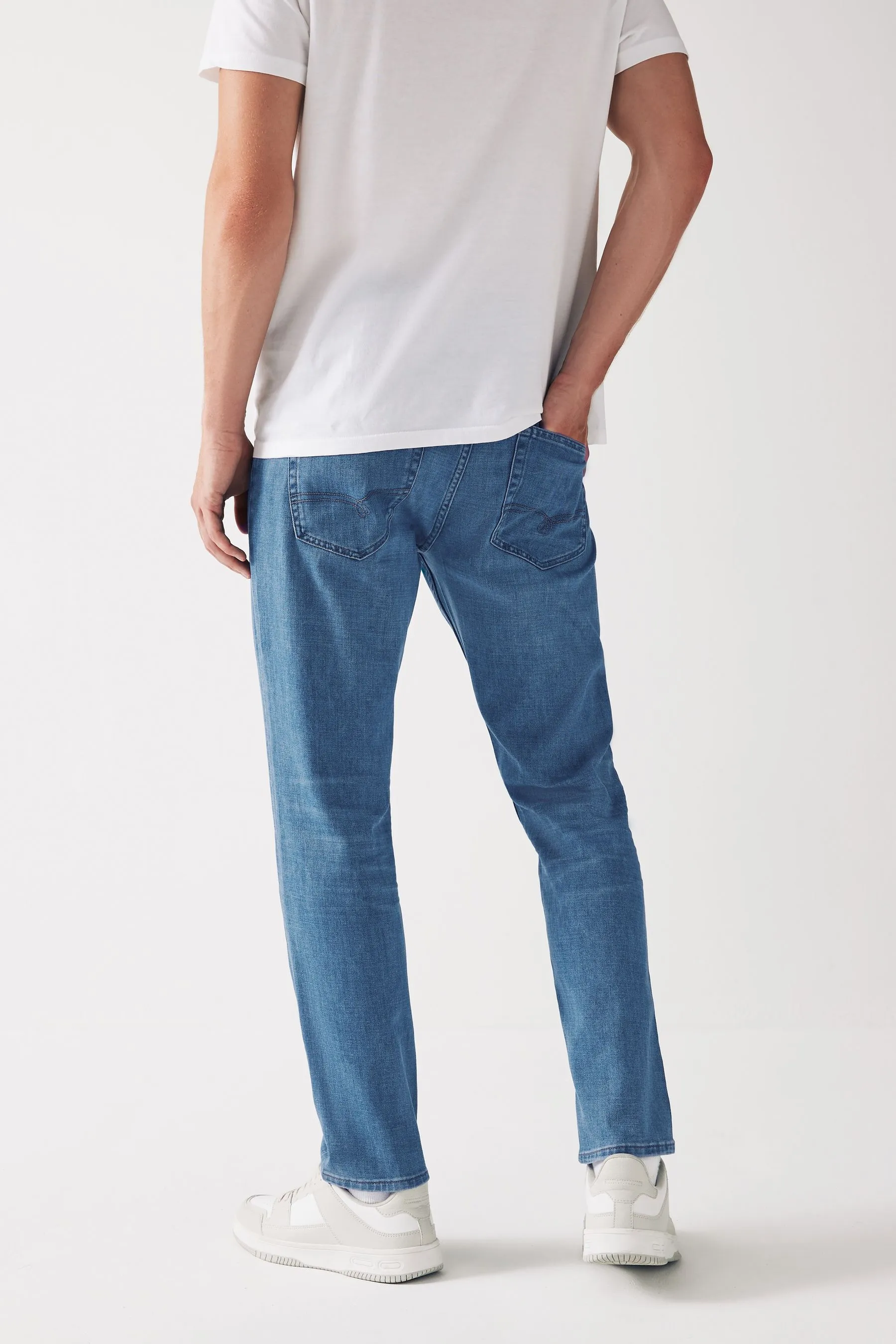 Jeans di peso estiva