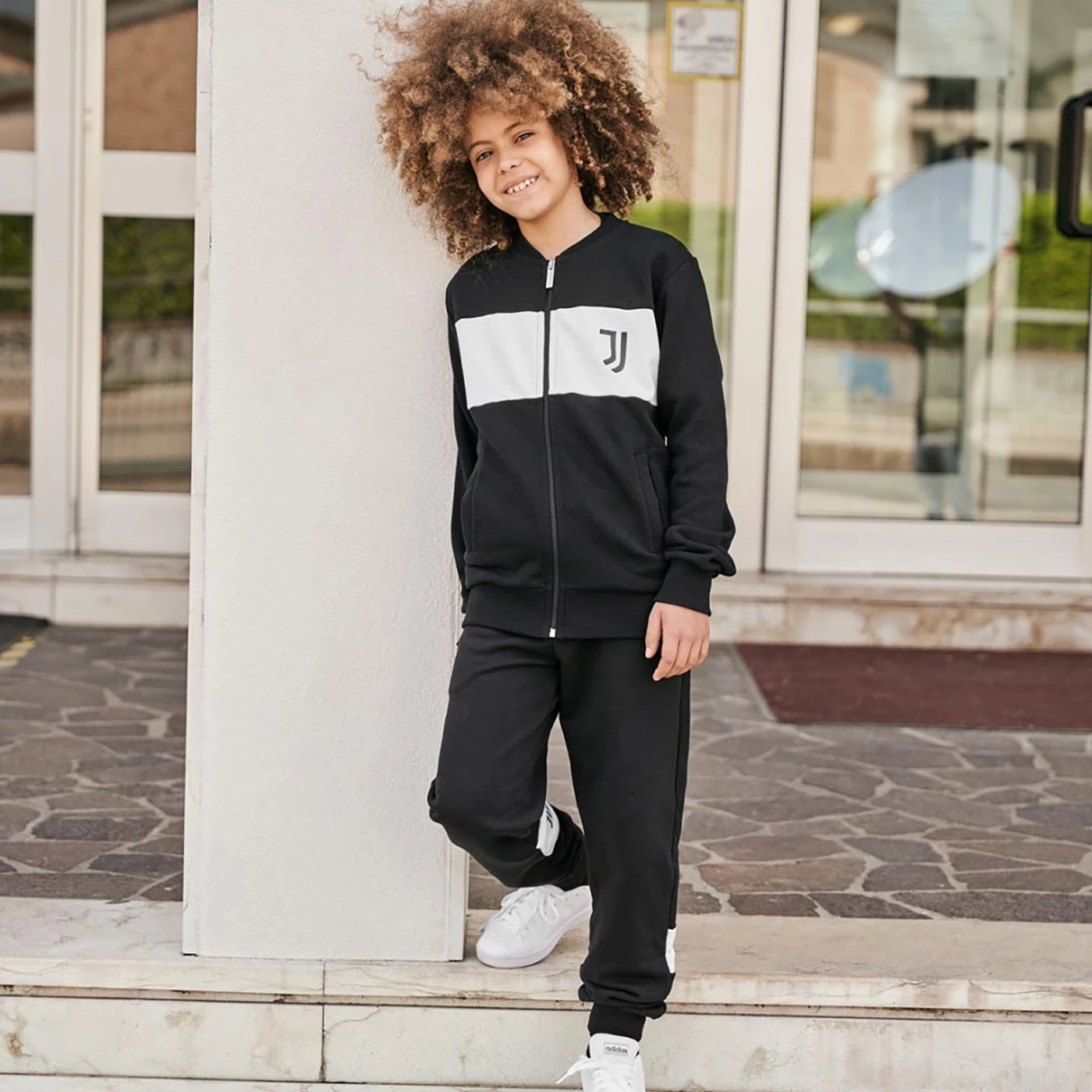 JUVENTUS TUTA RAGAZZO CORE LOGO