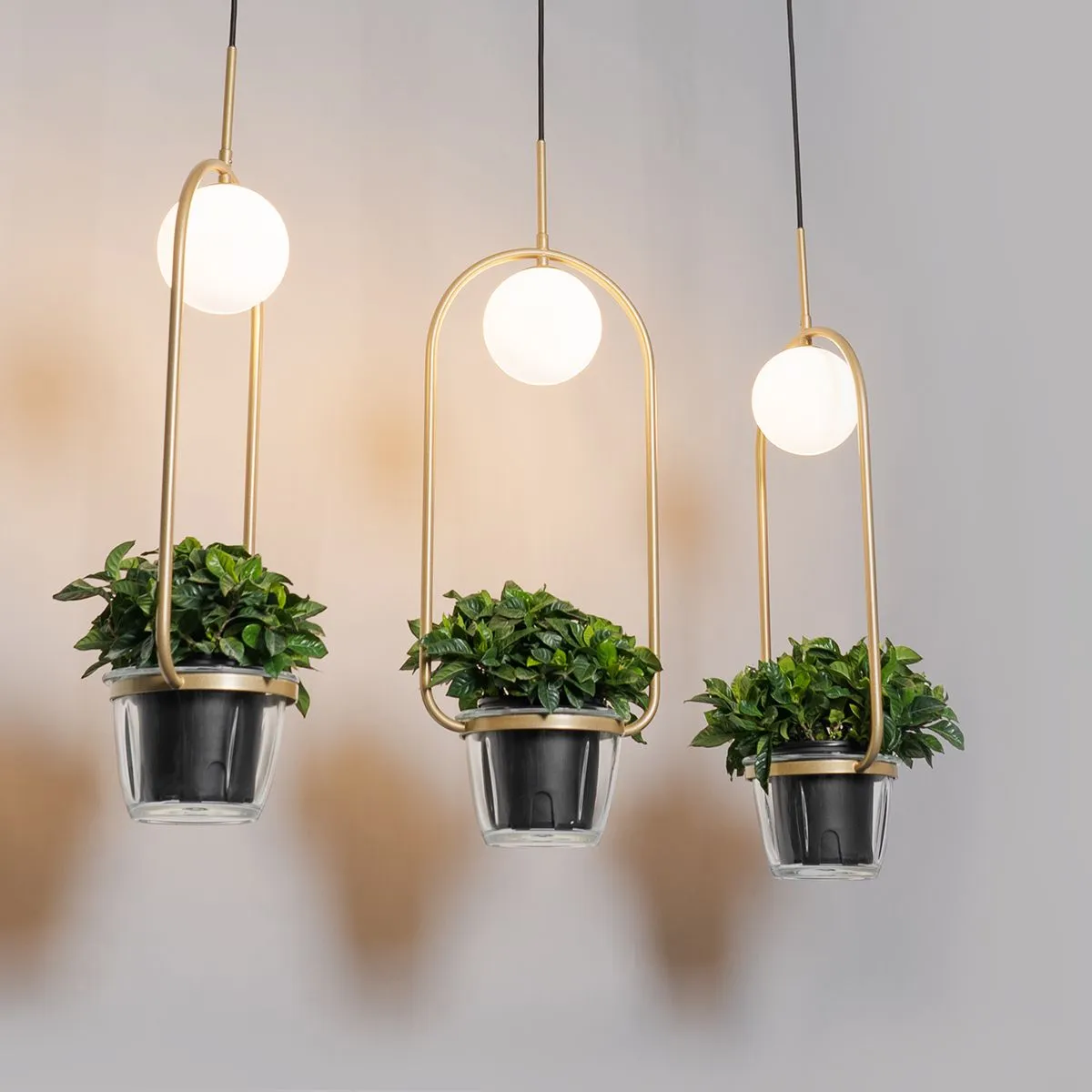 Lampada a sospensione art deco oro con vetro bianco 3 luci - Isabella