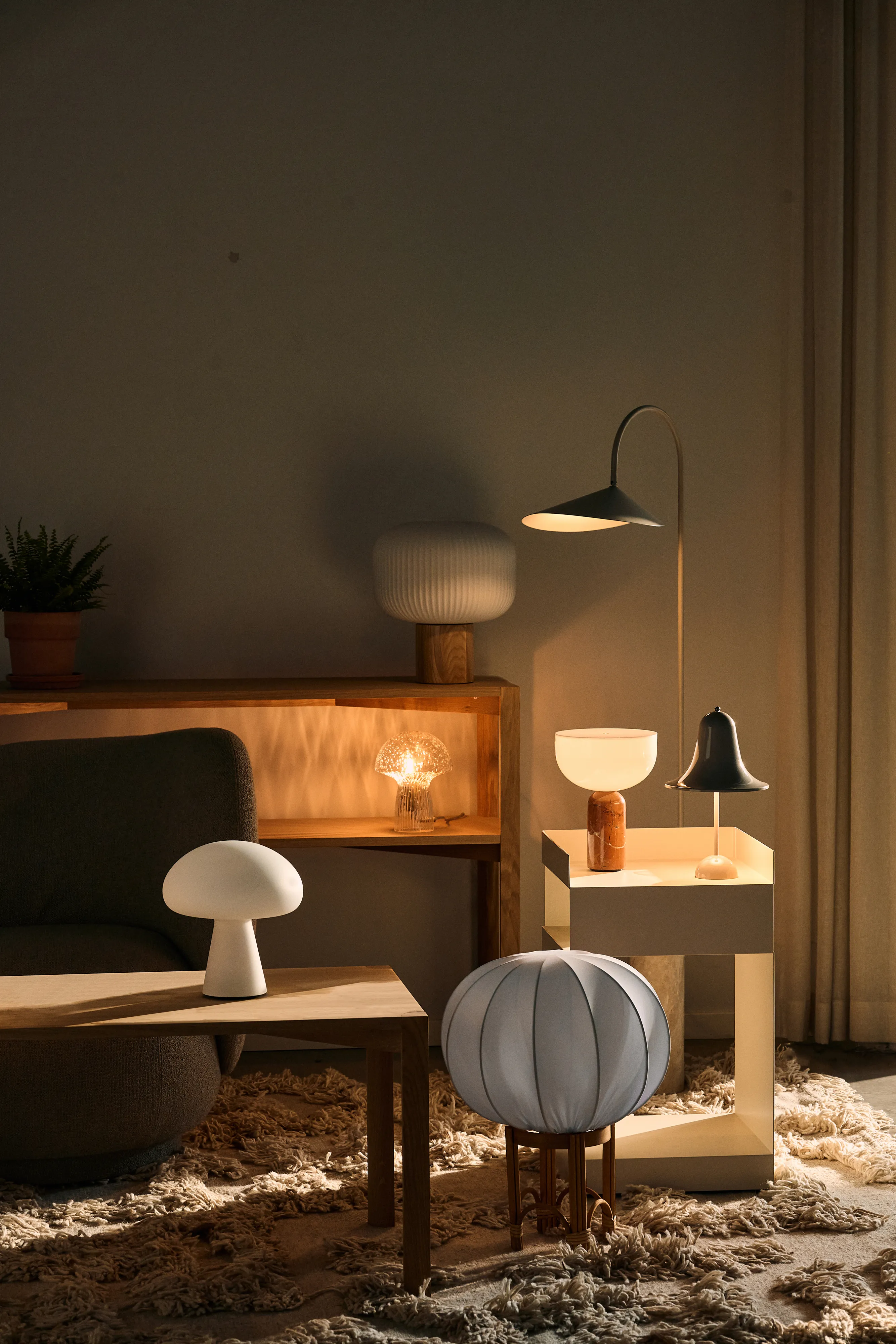 Lampada da terra Fiji 38 cm.ji{font-size:18px}Naturale