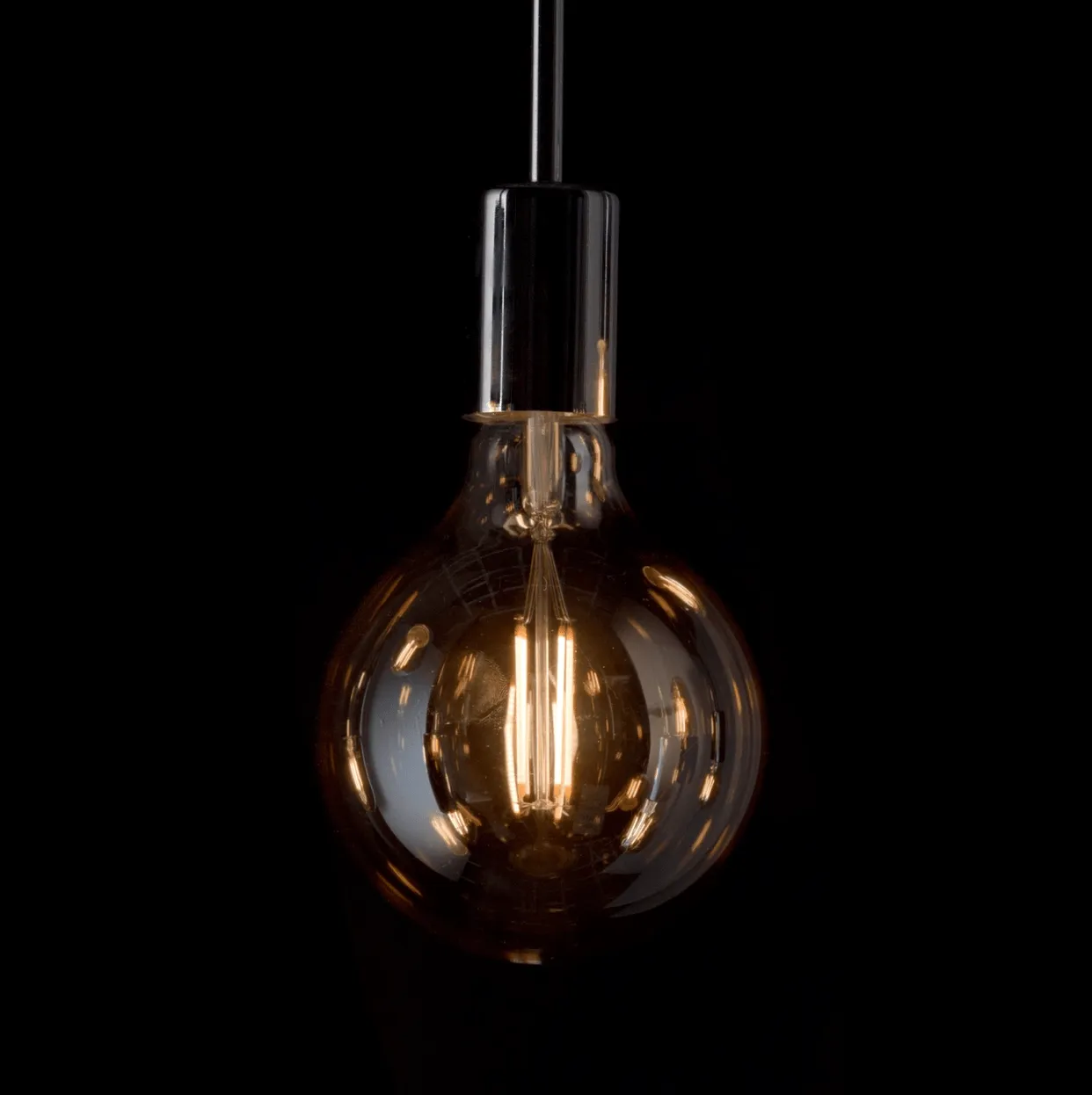 Lampadina BOT LIGHTING SHOT – GLOBO 95 GOLD E27 LED 7W 725Lm Luce Calda 2500K Vintage Vetro Ambra Trasparente
