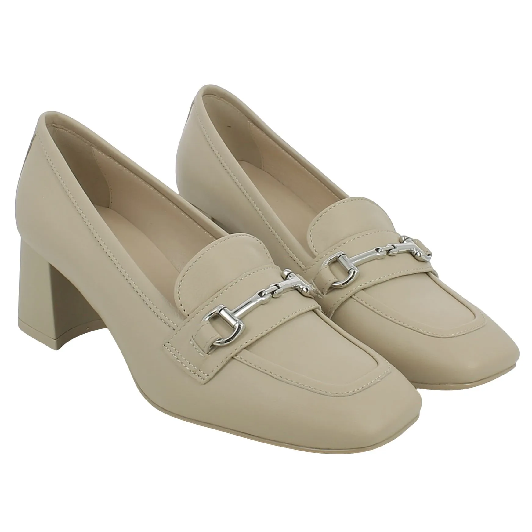 NeroGiardini  Mocassino in pelle beige con tacco medio 