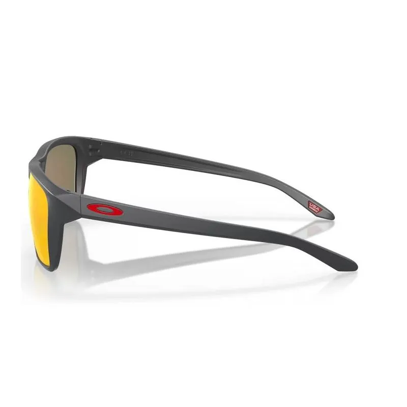 Occhiali da sole Oakley Sylas (carbonio opaco/rubino opaco)