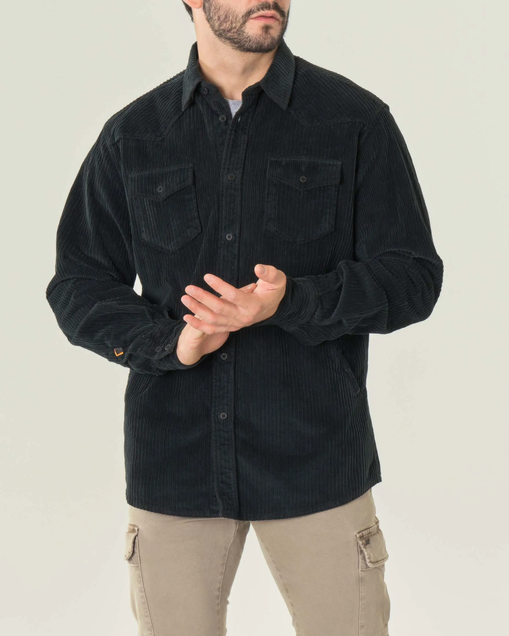 Overshirt nera in velluto costa roccia