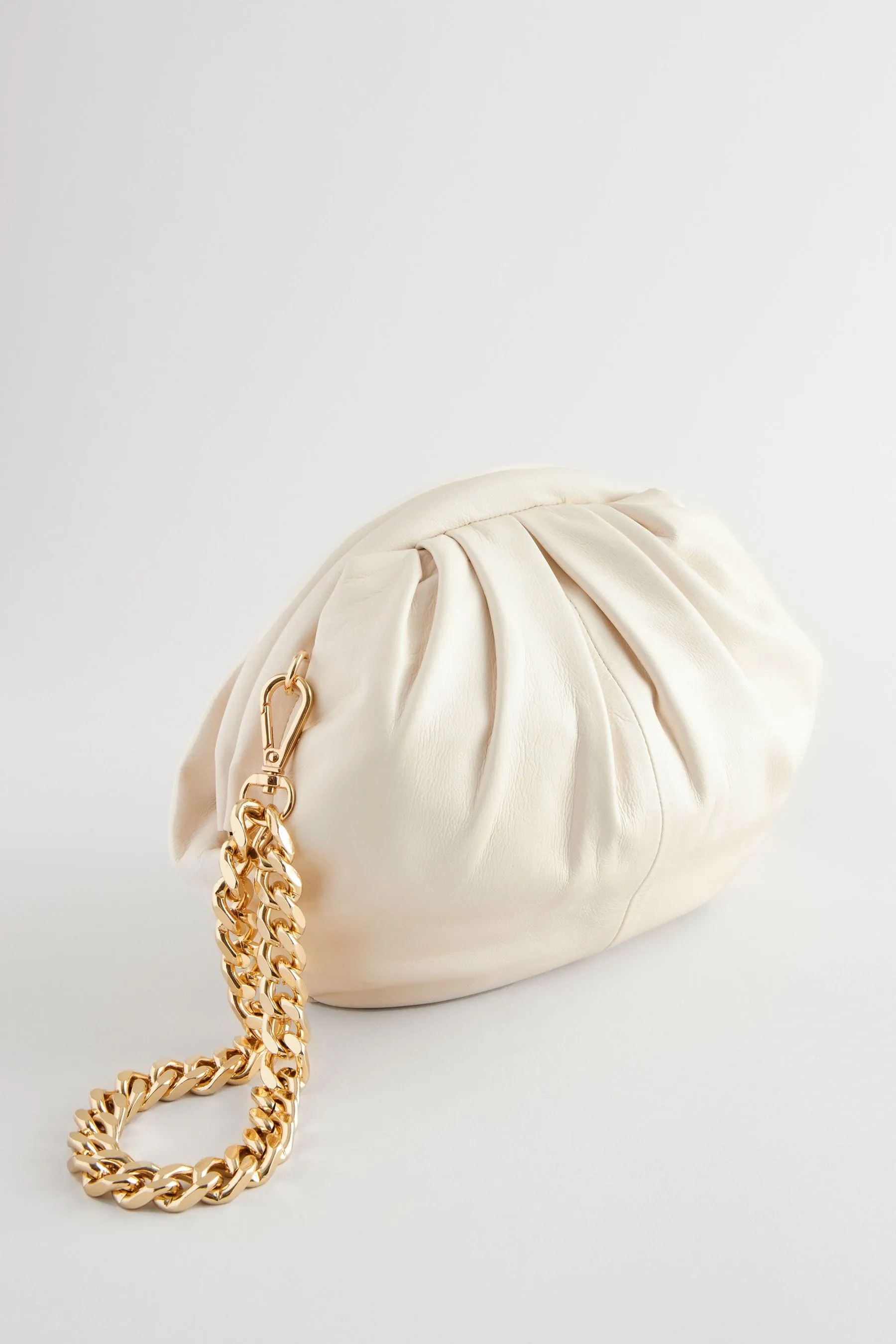 Pochette Borsa in pelle con bottoni a pressione