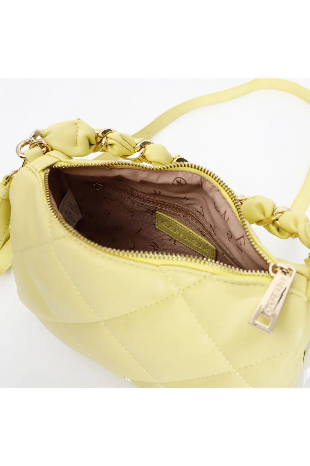 pochette in materiale morbido con trapuntatura romboidale giallo