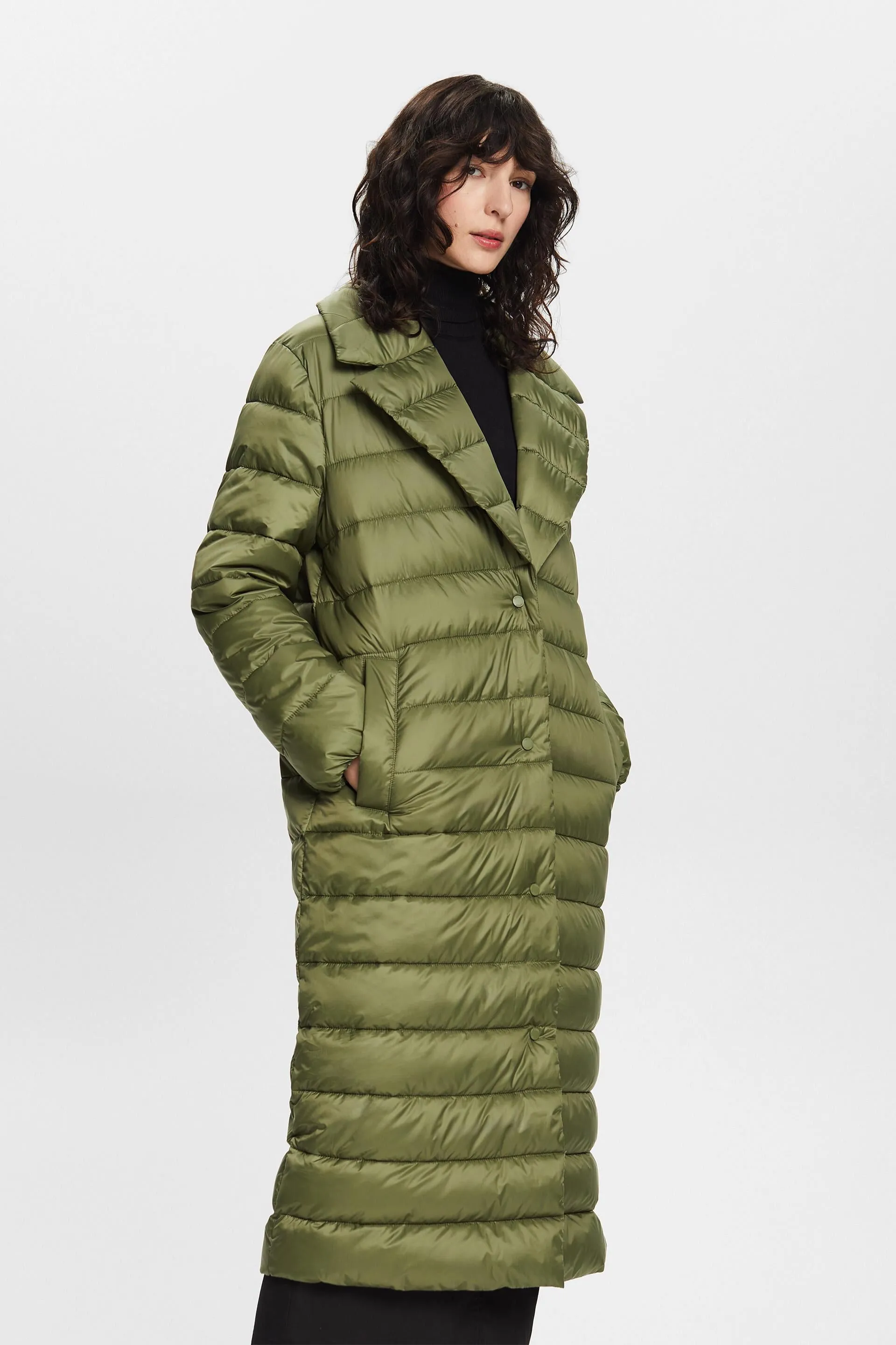 Riciclato: cappotto trapuntato con risvolto