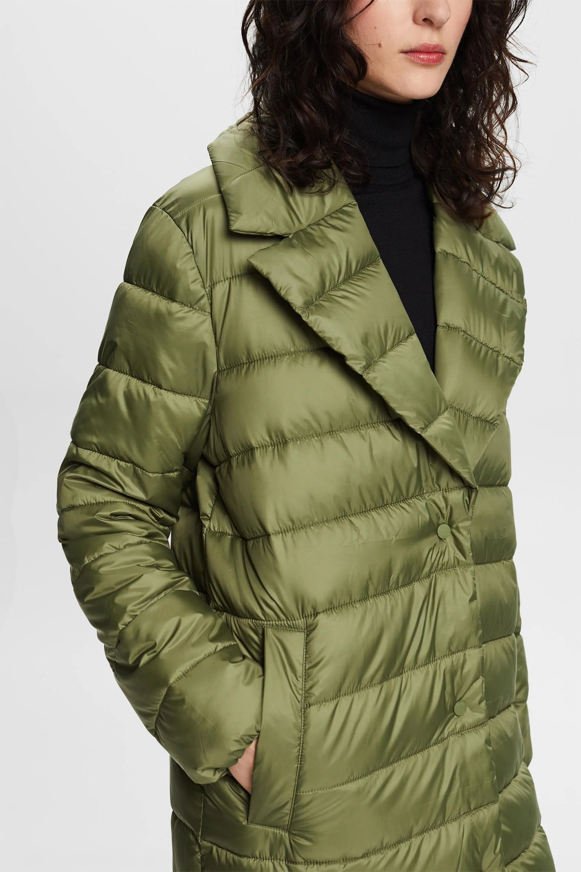 Riciclato: cappotto trapuntato con risvolto