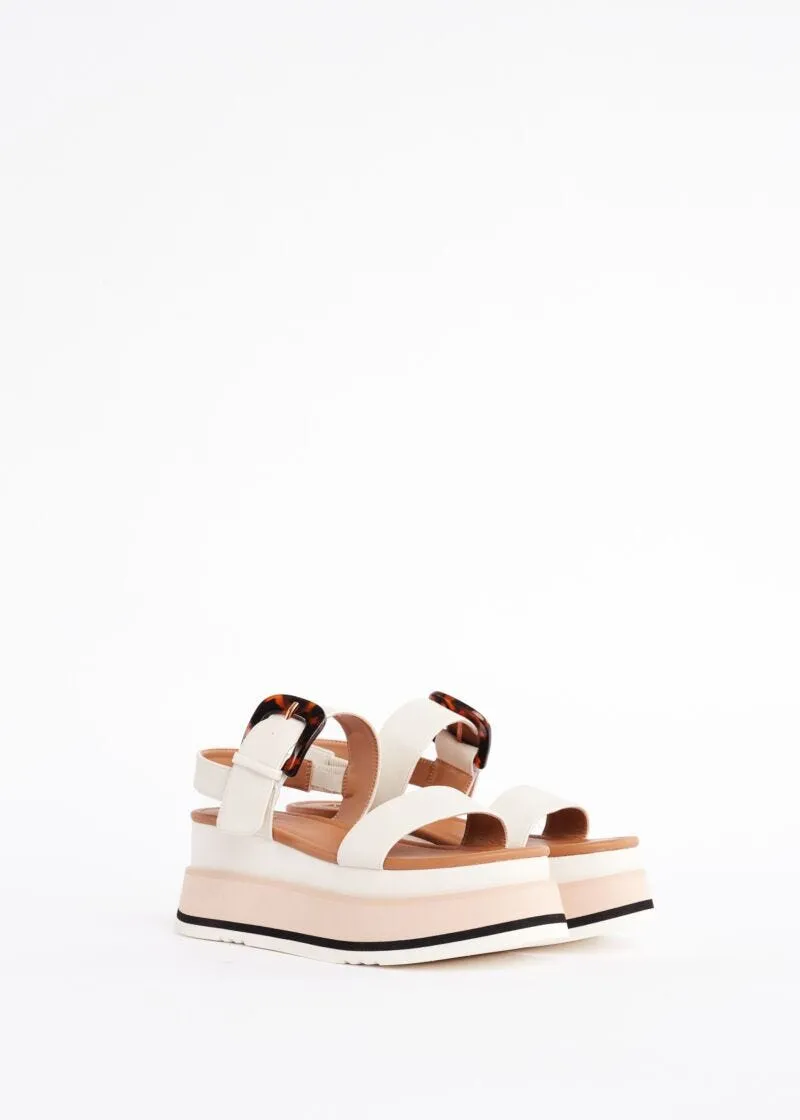 Sandali platform con fibbia traturagata