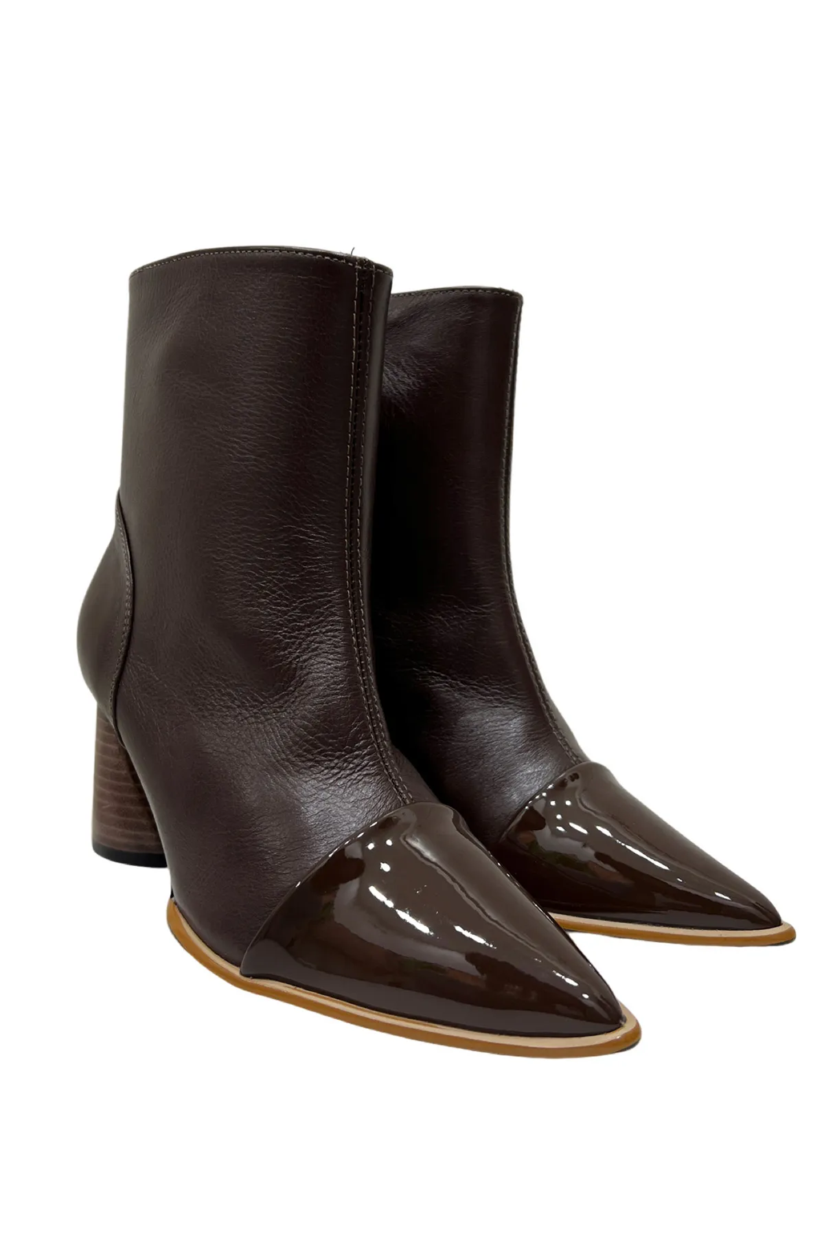Stivaletto donna in pelle punta vernice lucida e tacco comodo 7 cm in legno suola antiscivolo