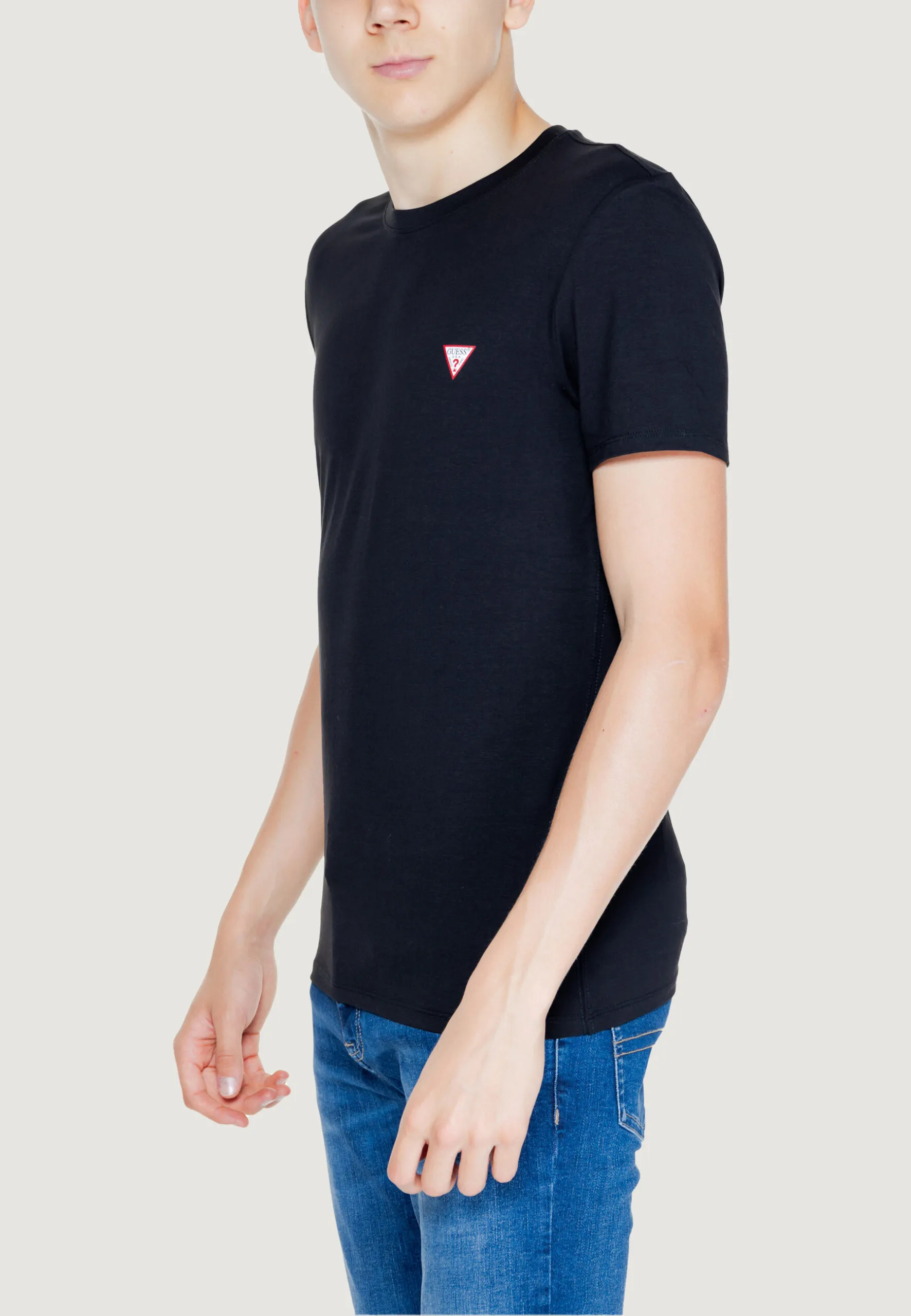 T-shirt Guess CN SS CORE TEE Nero