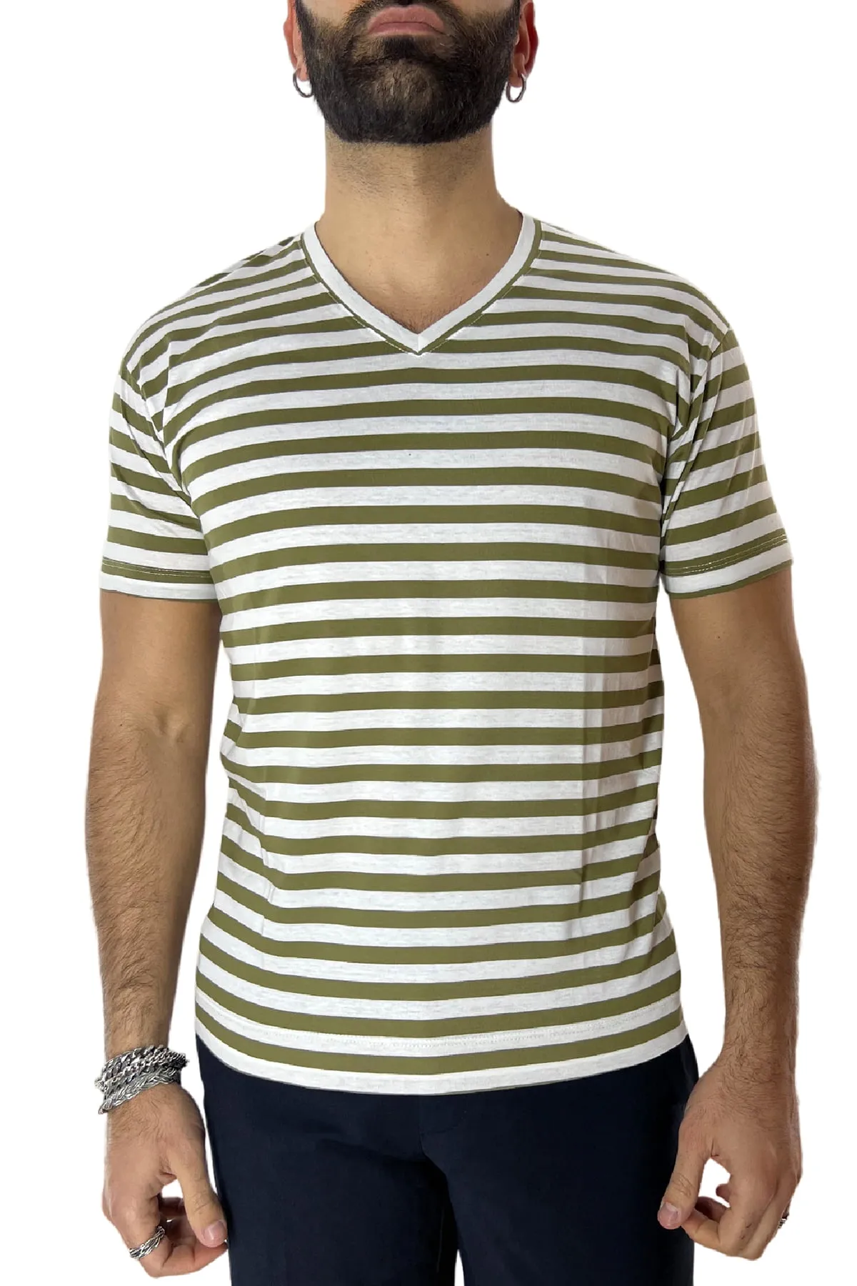 T-shirt scollo a v da uomo verde rigata mezze maniche slim fit made in italy