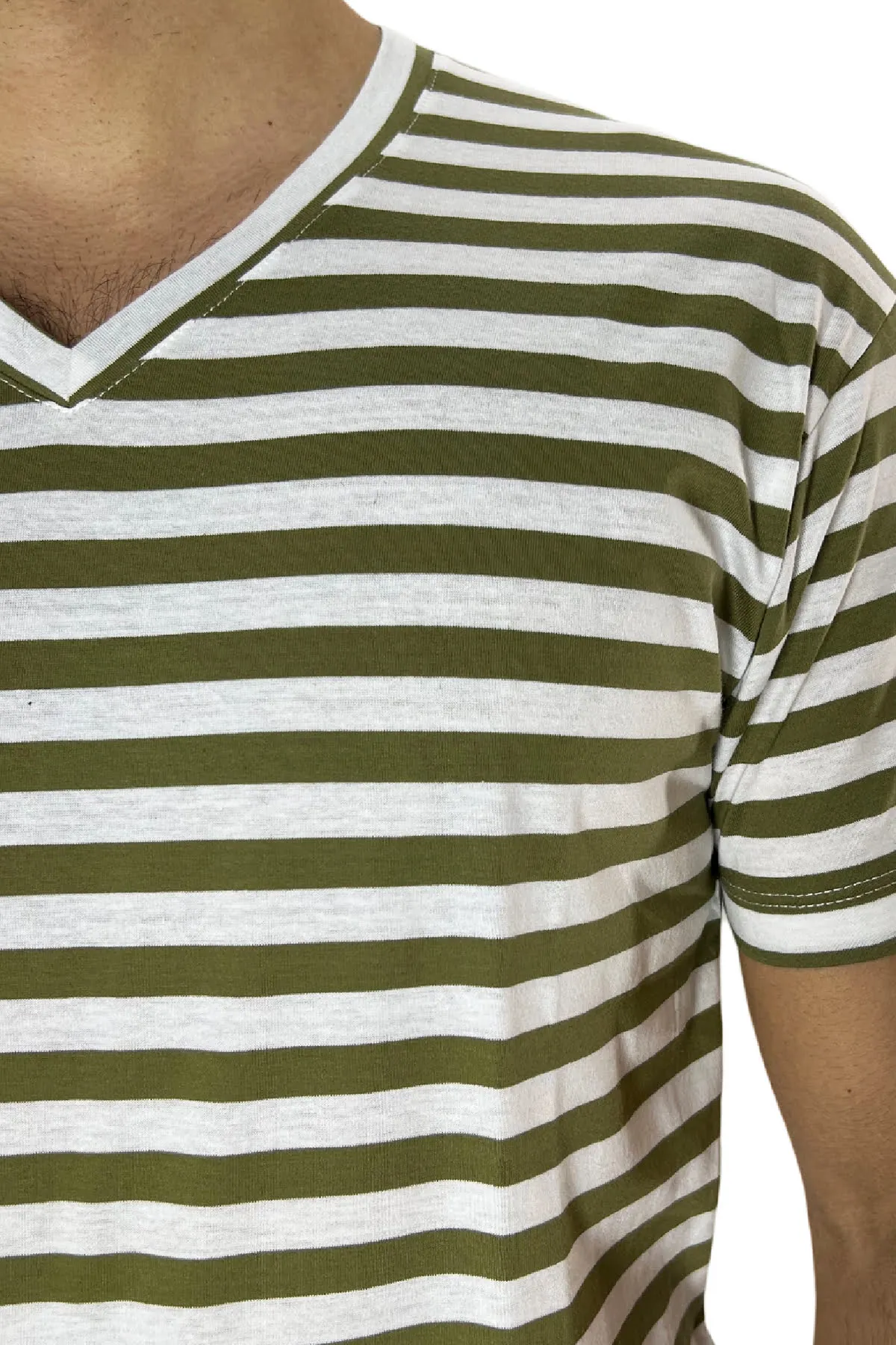 T-shirt scollo a v da uomo verde rigata mezze maniche slim fit made in italy