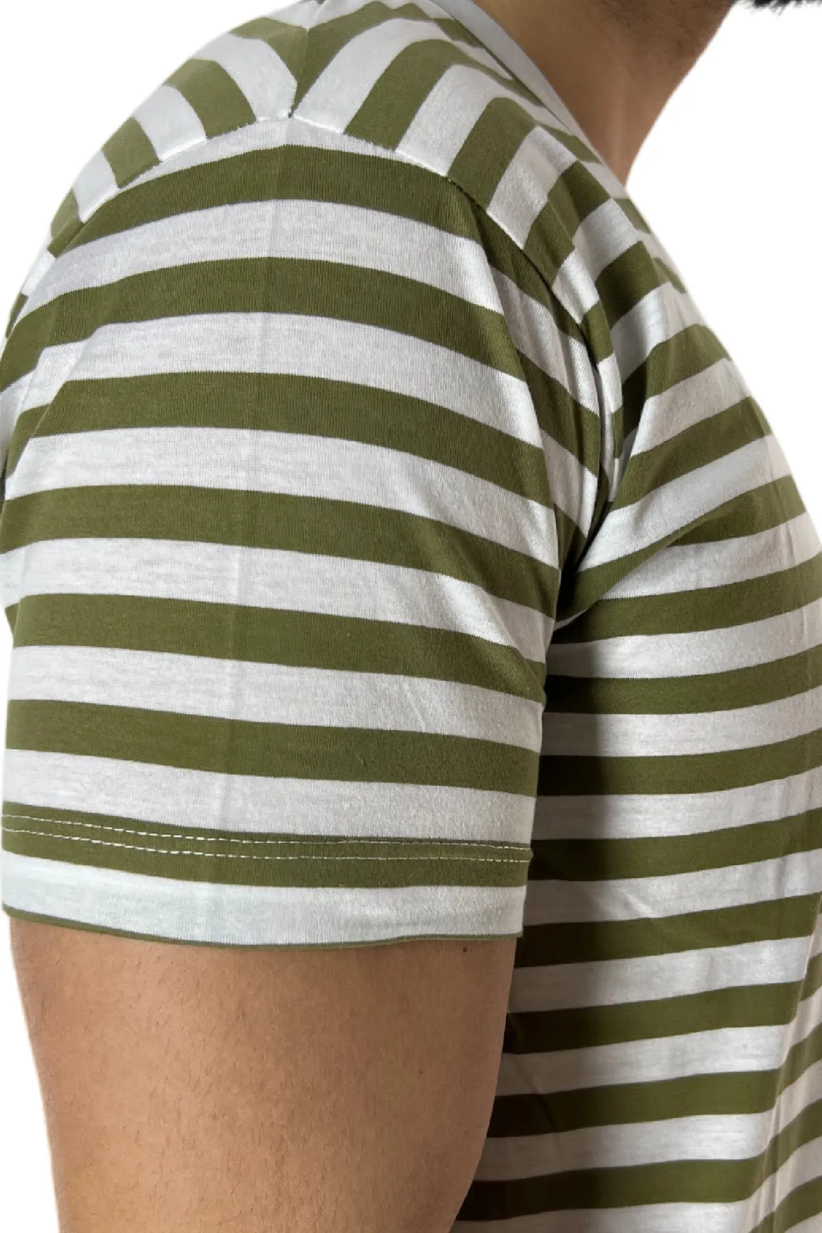 T-shirt scollo a v da uomo verde rigata mezze maniche slim fit made in italy