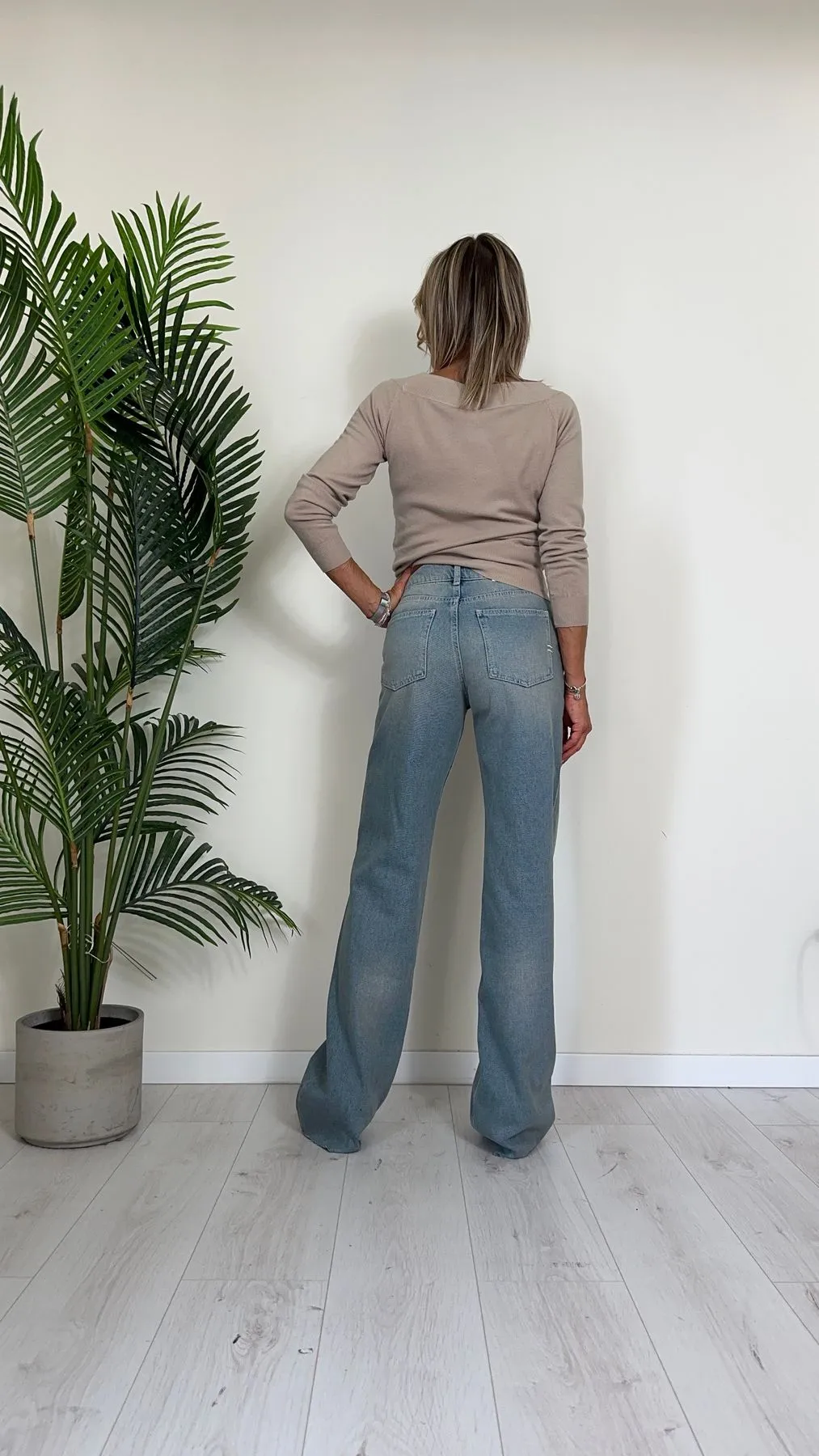 VICOLO - DS0225 - JEANS ILARIA, WIDE LEG, TELA FERMA, ORLO VIVO