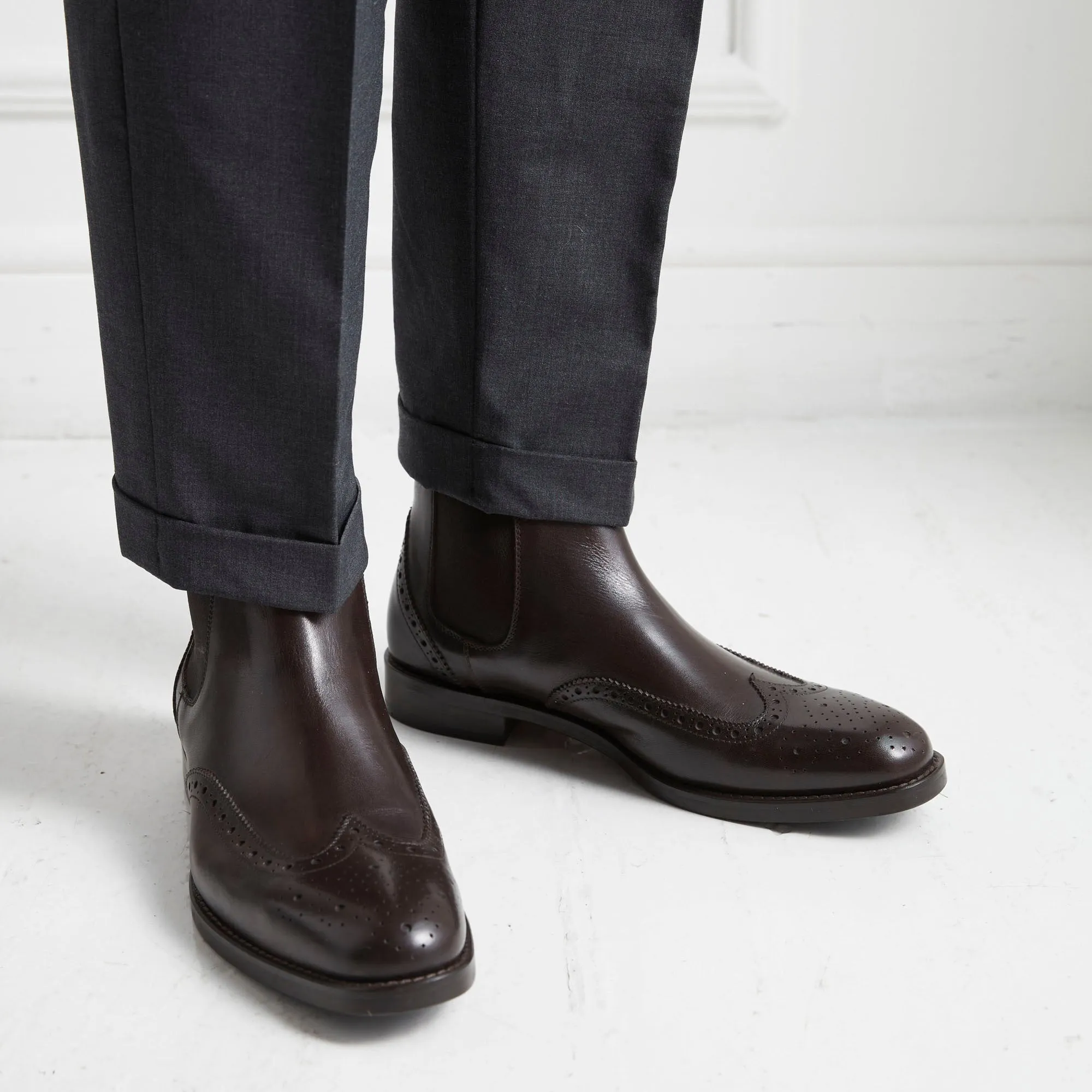 Wing tip chelsea boot dark brown